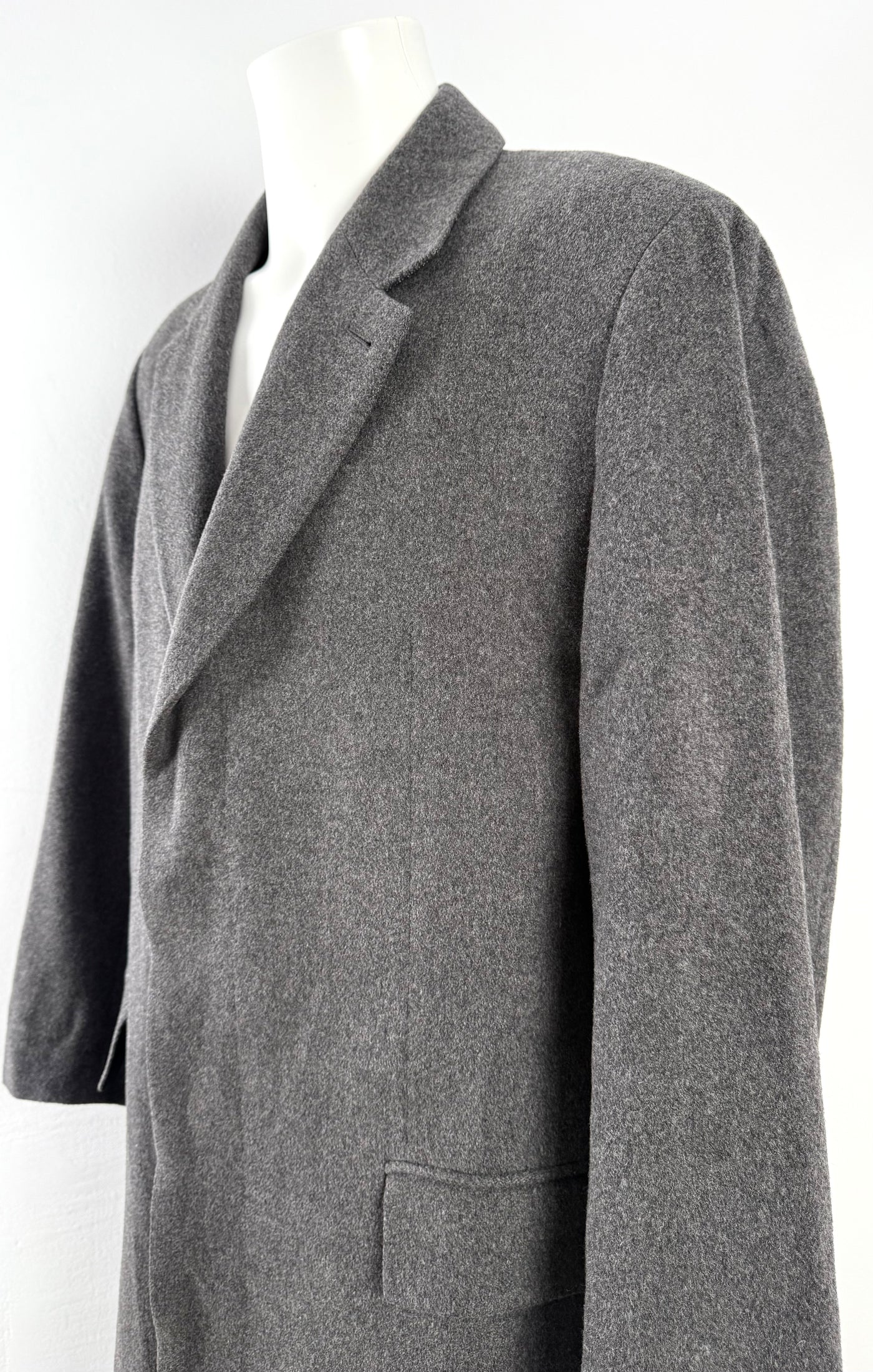 Abrigo Hugo Boss (XL)