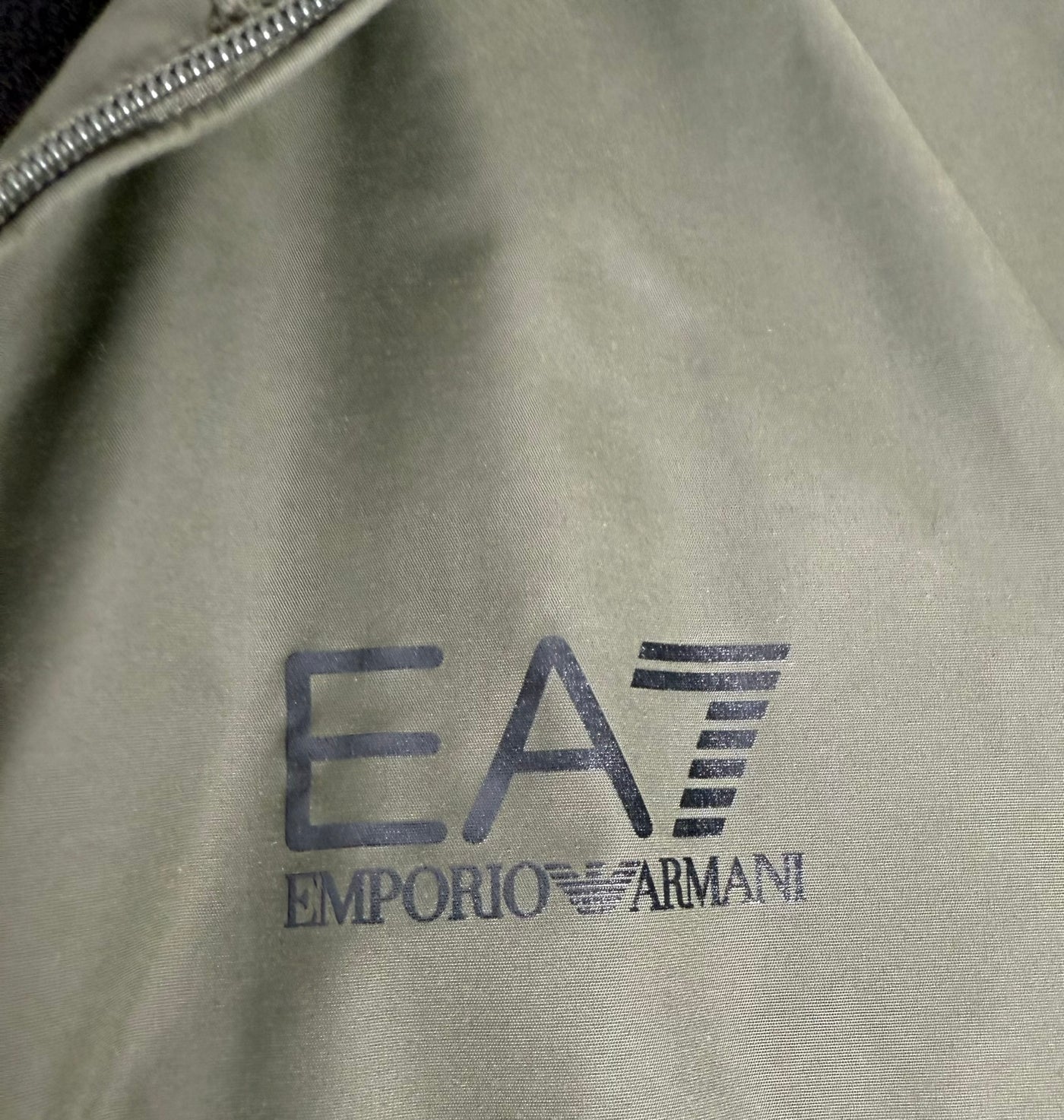 Cazadora Armani (L)