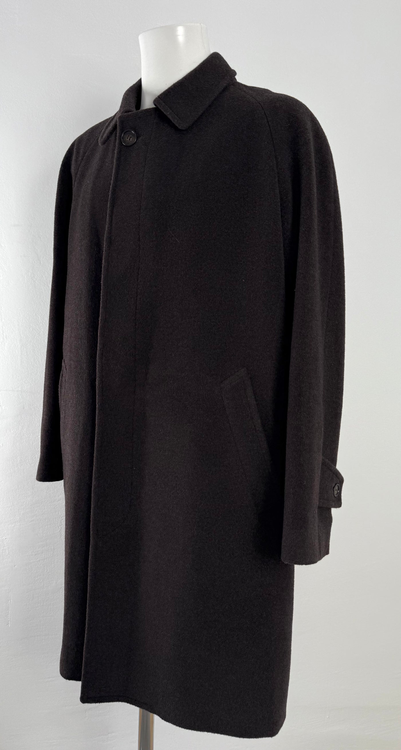 Abrigo Corneliani (XL)