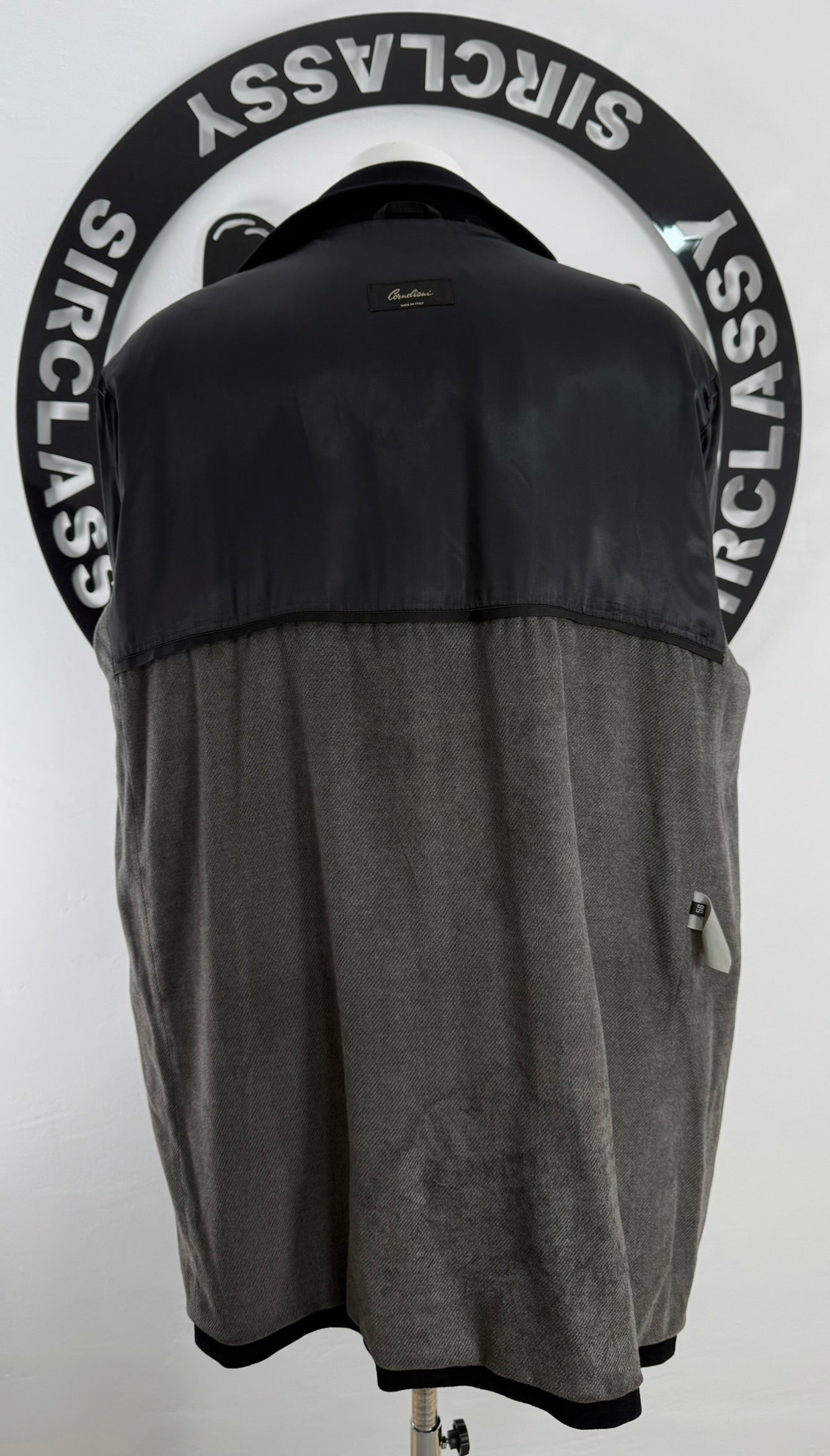 Abrigo Corneliani (XXL)
