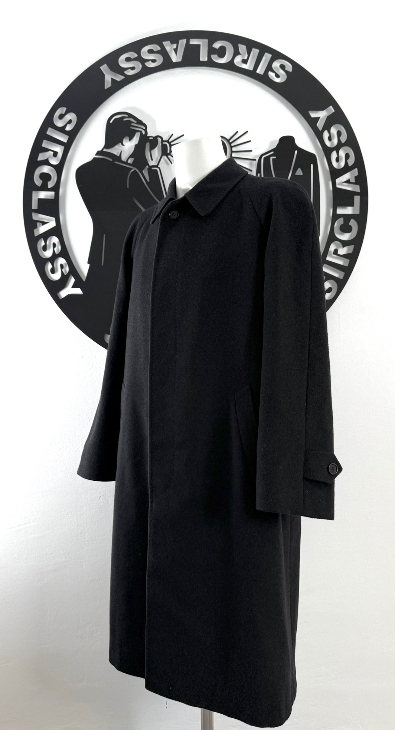 Abrigo Corneliani (L)