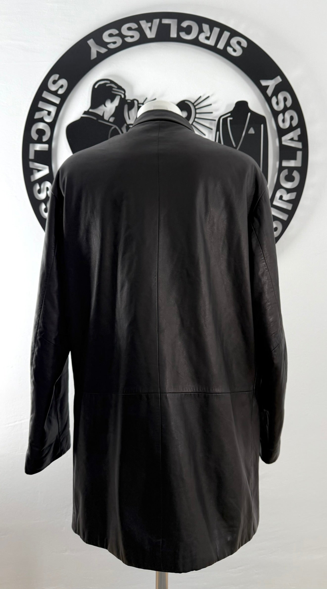 Abrigo de piel Hugo Boss (XXL)