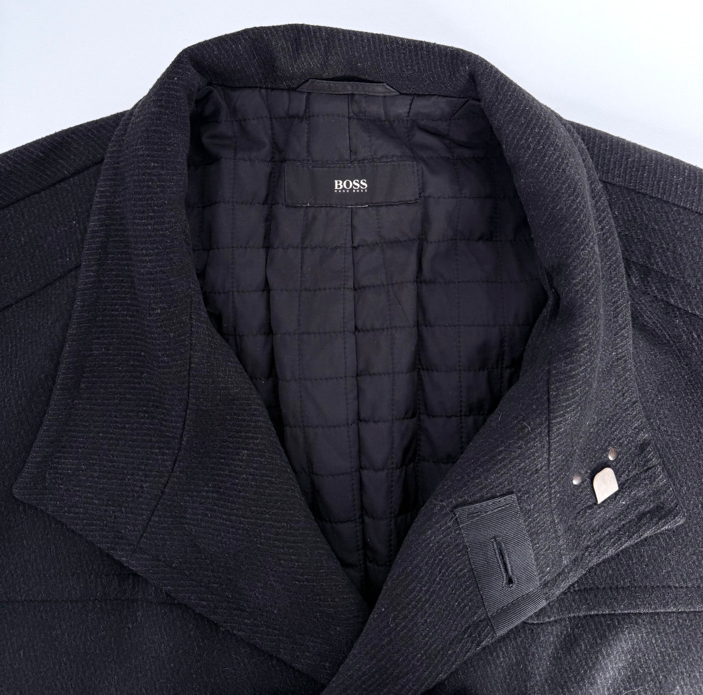 Abrigo Hugo Boss (XL)