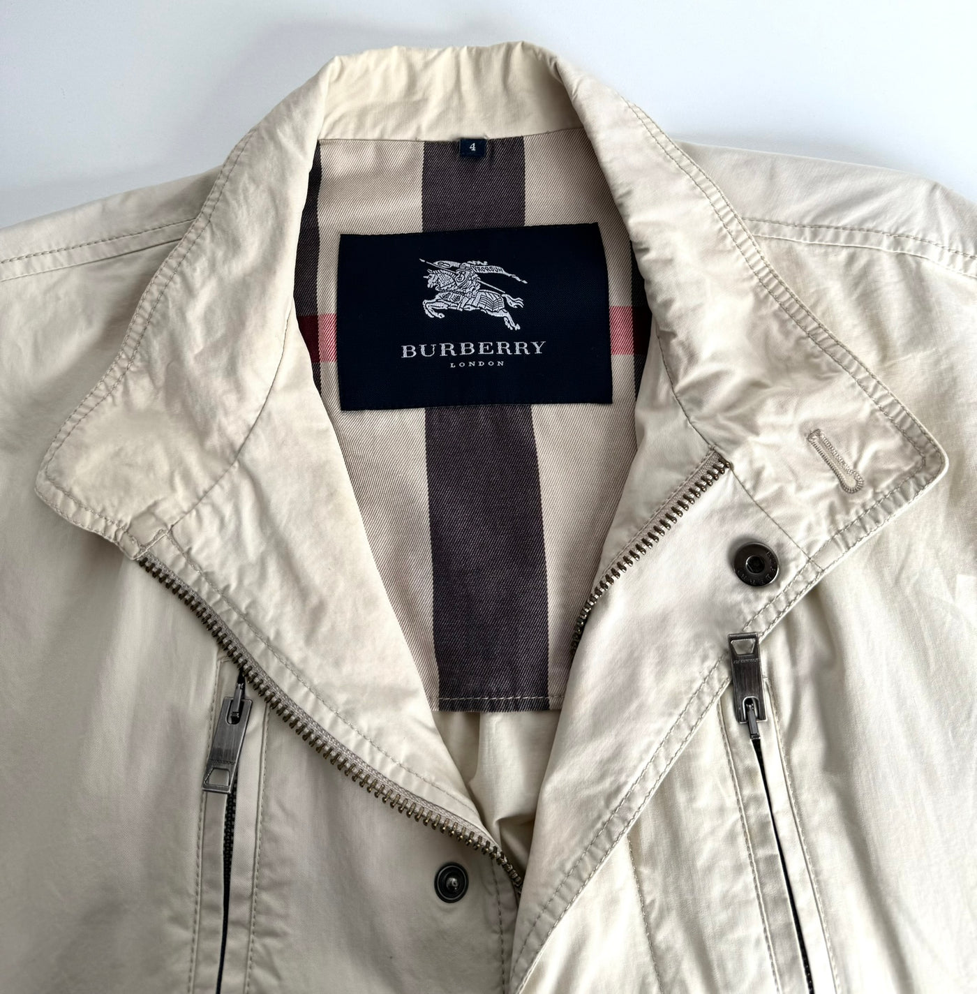 Cazadora Burberry (M)