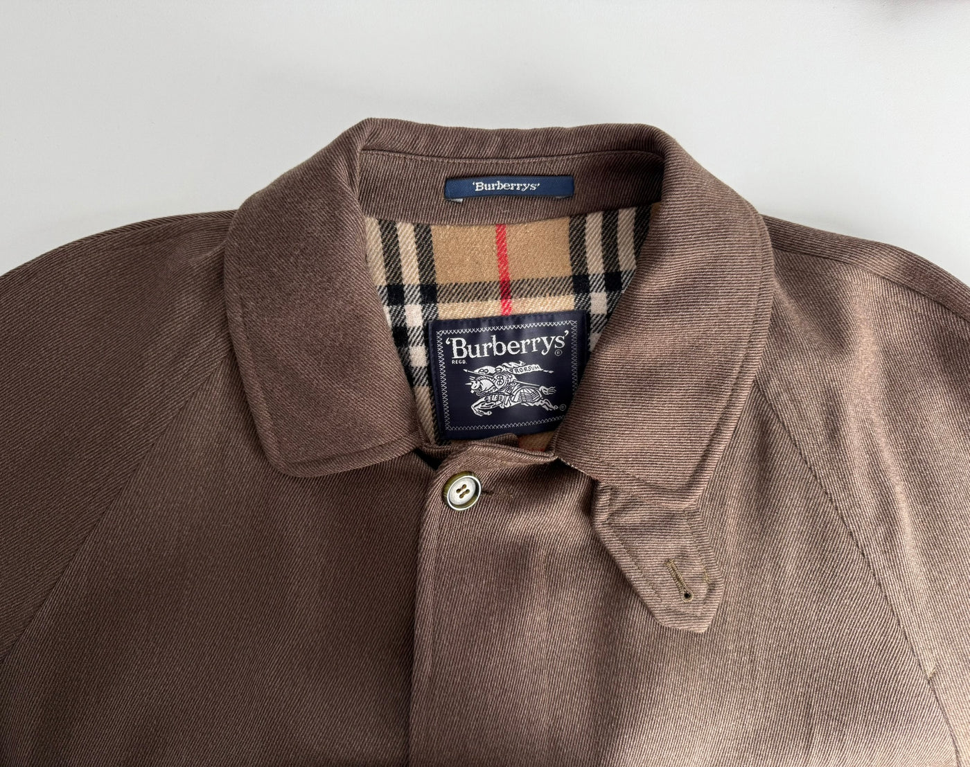 Abrigo Burberry (L)