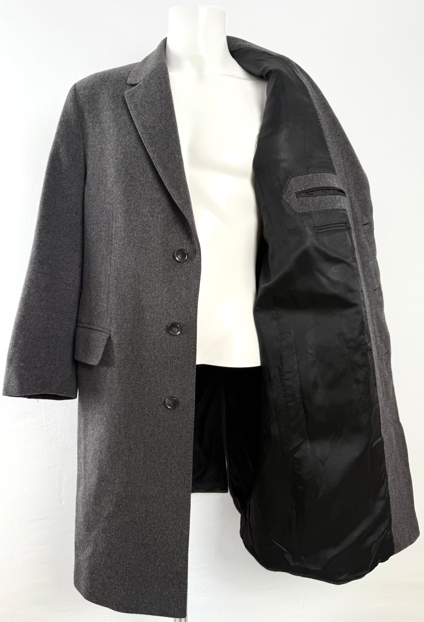 Abrigo Hugo Boss (XL)