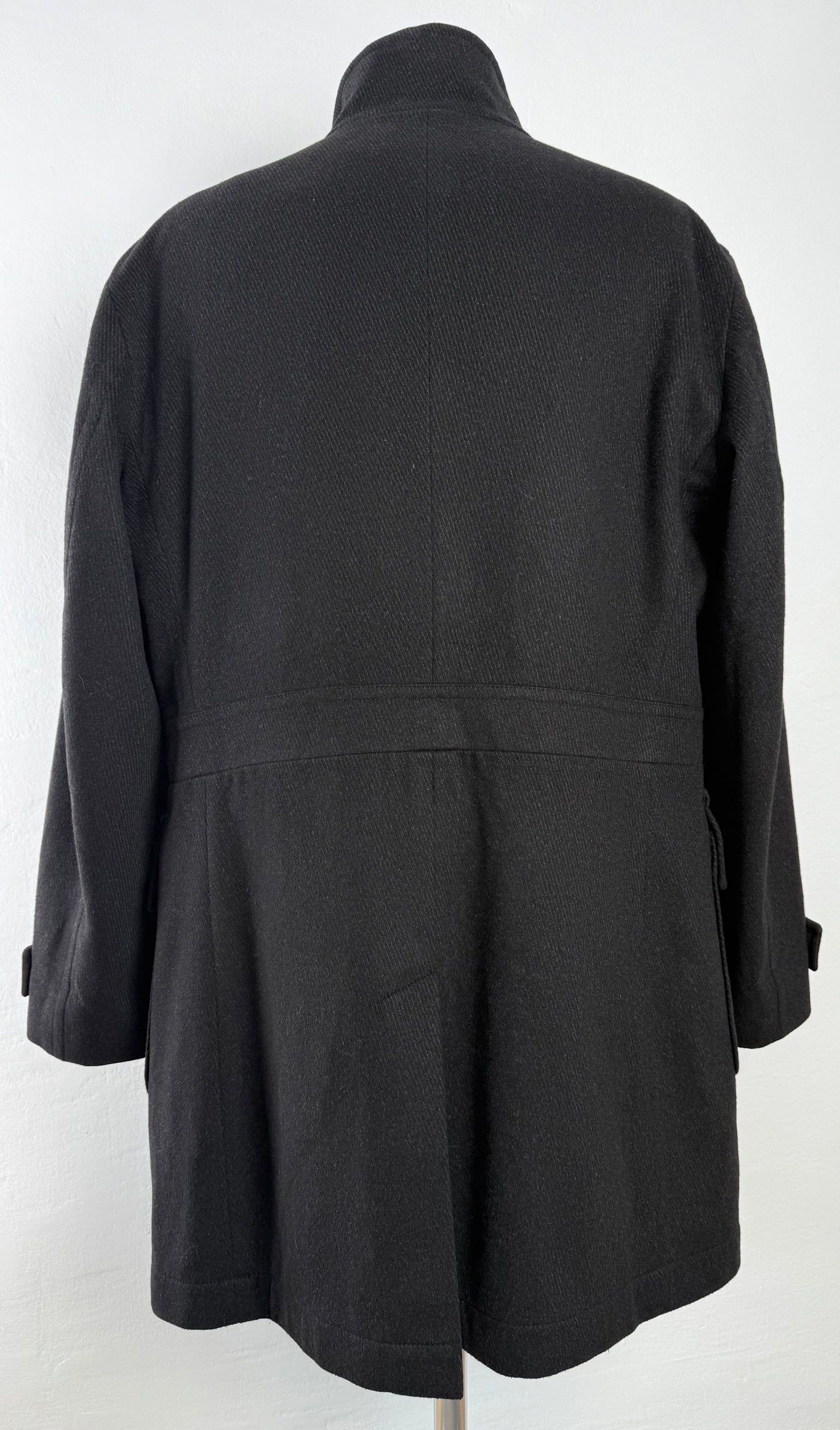 Abrigo Hugo Boss (XL)