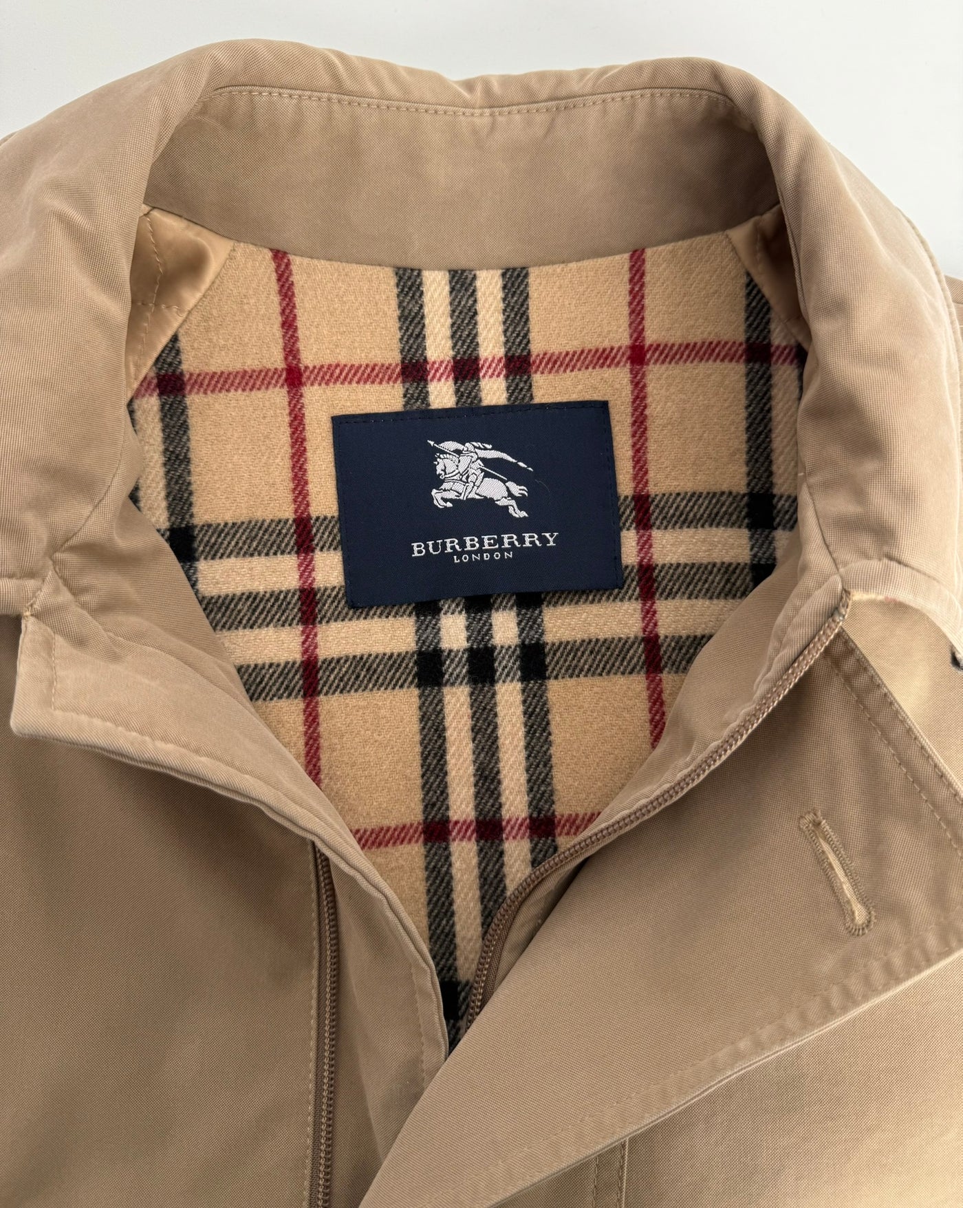 Abrigo Burberry (M)