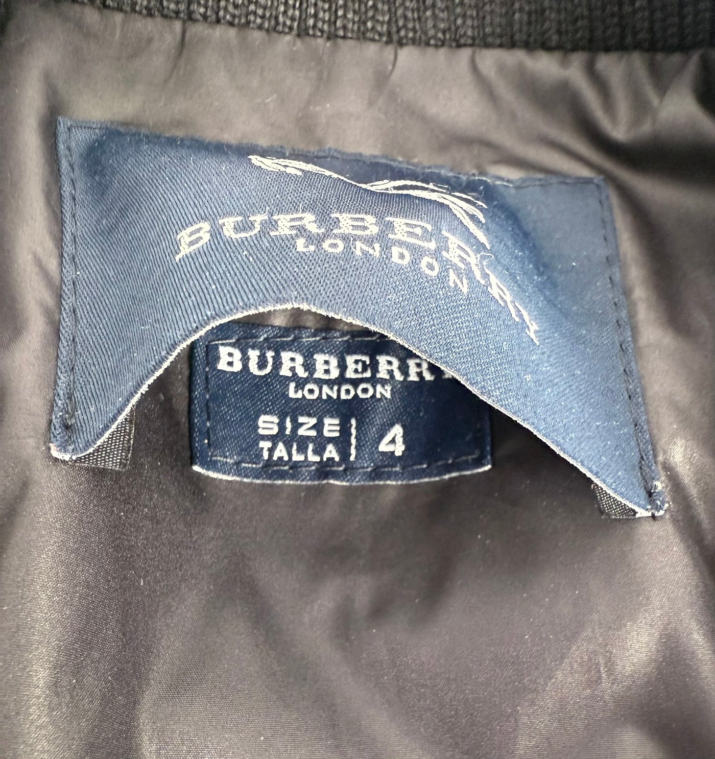 Abrigo de piel Burberry (L)