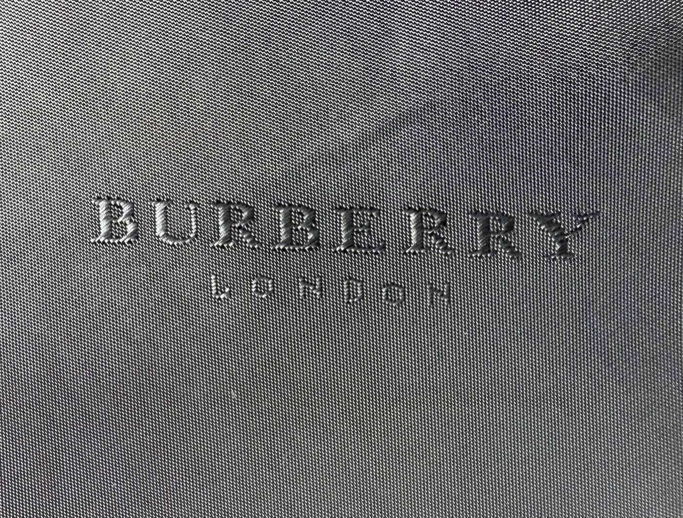 Traje de falda Burberry (L)