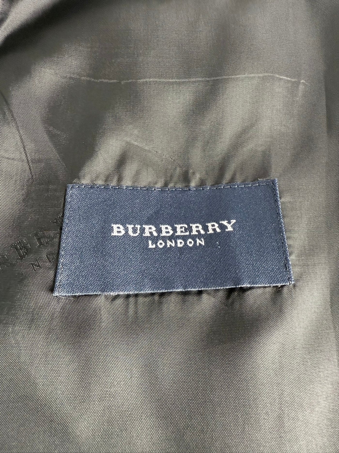 Traje de falda Burberry (L)
