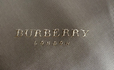 Traje Burberry (M)