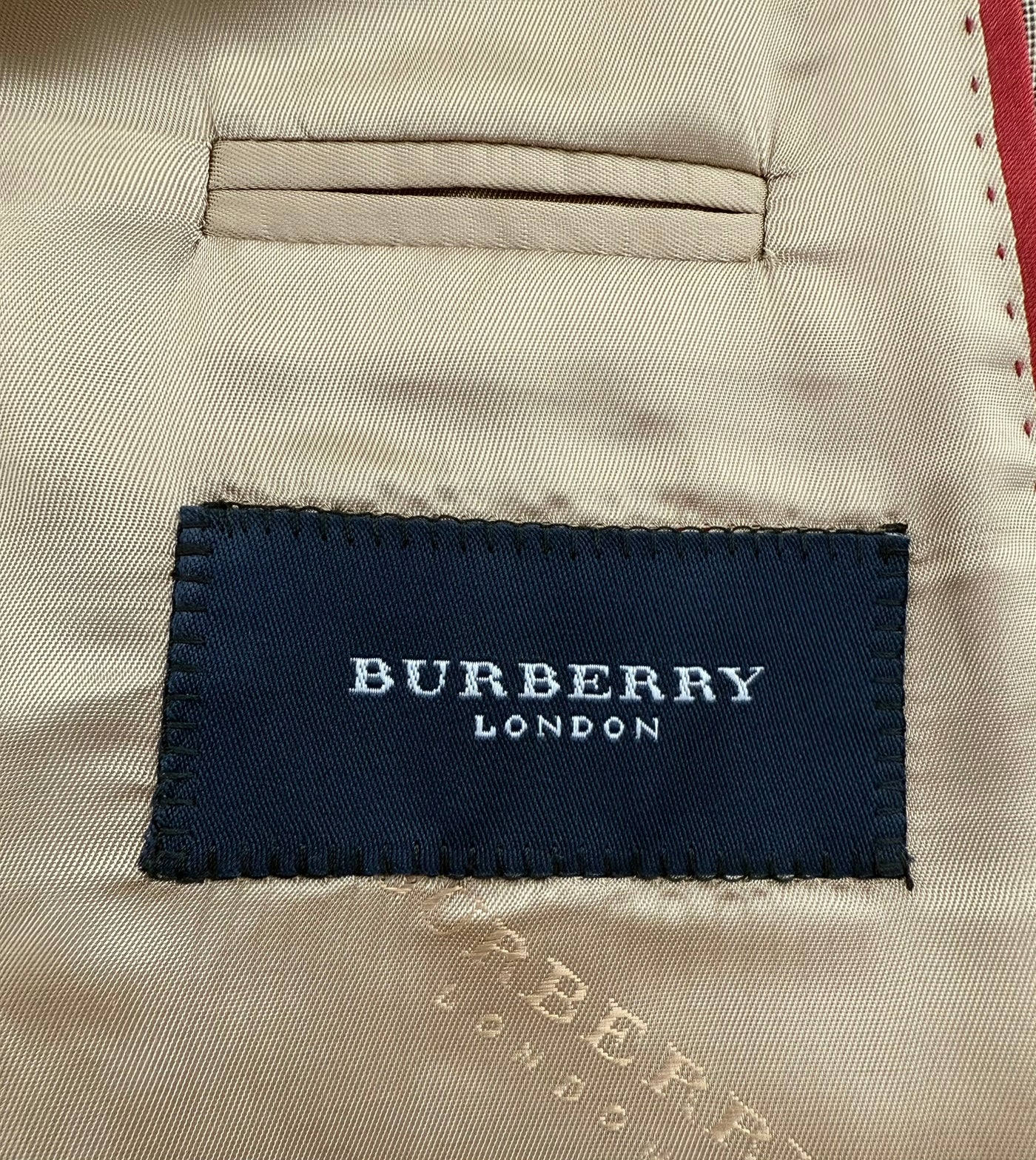 Traje Burberry (M)