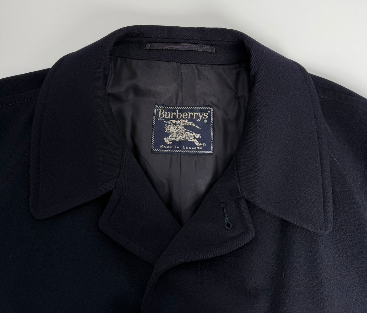 Abrigo Burberry (XL)