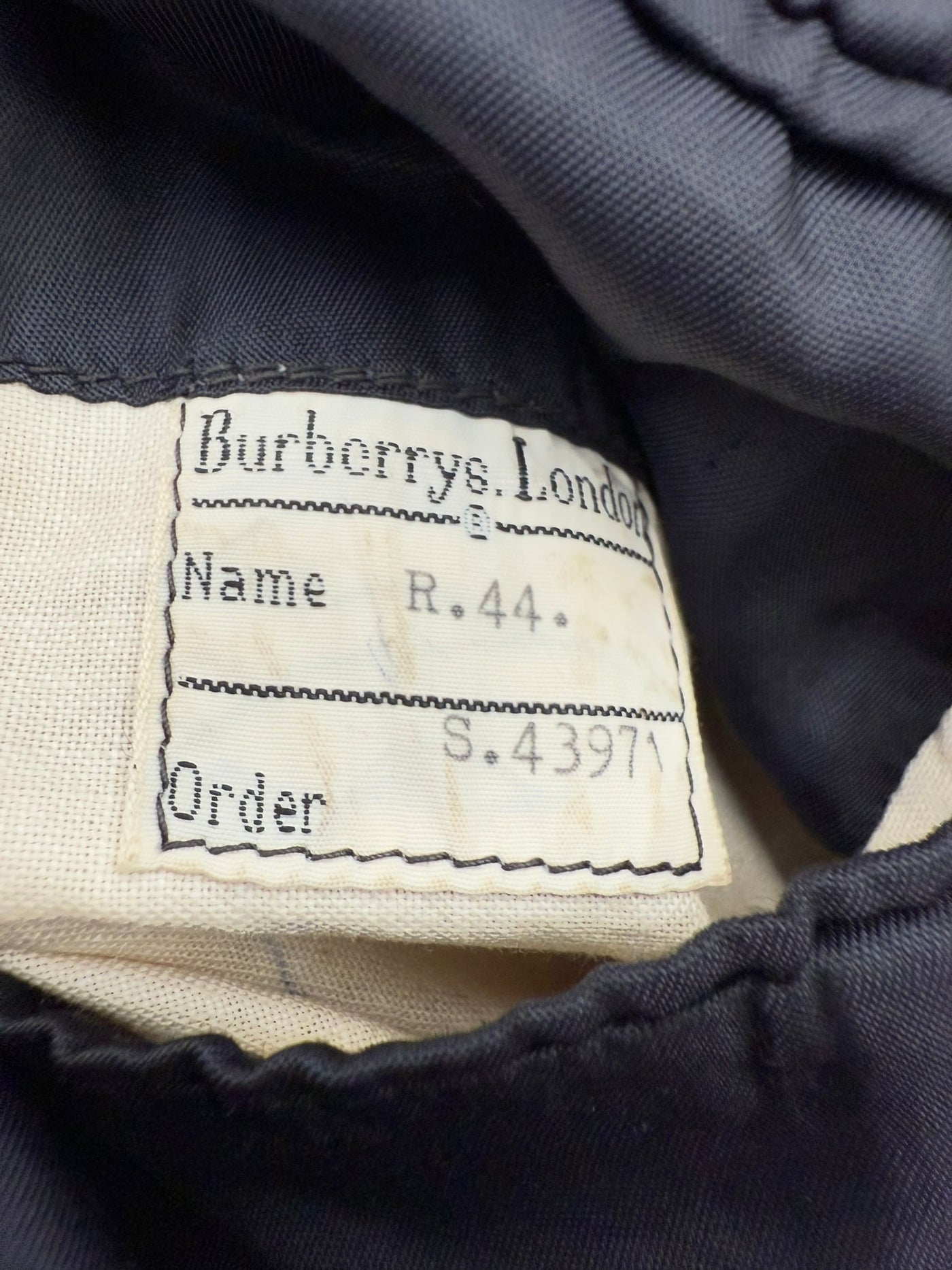 Abrigo Burberry (XL)