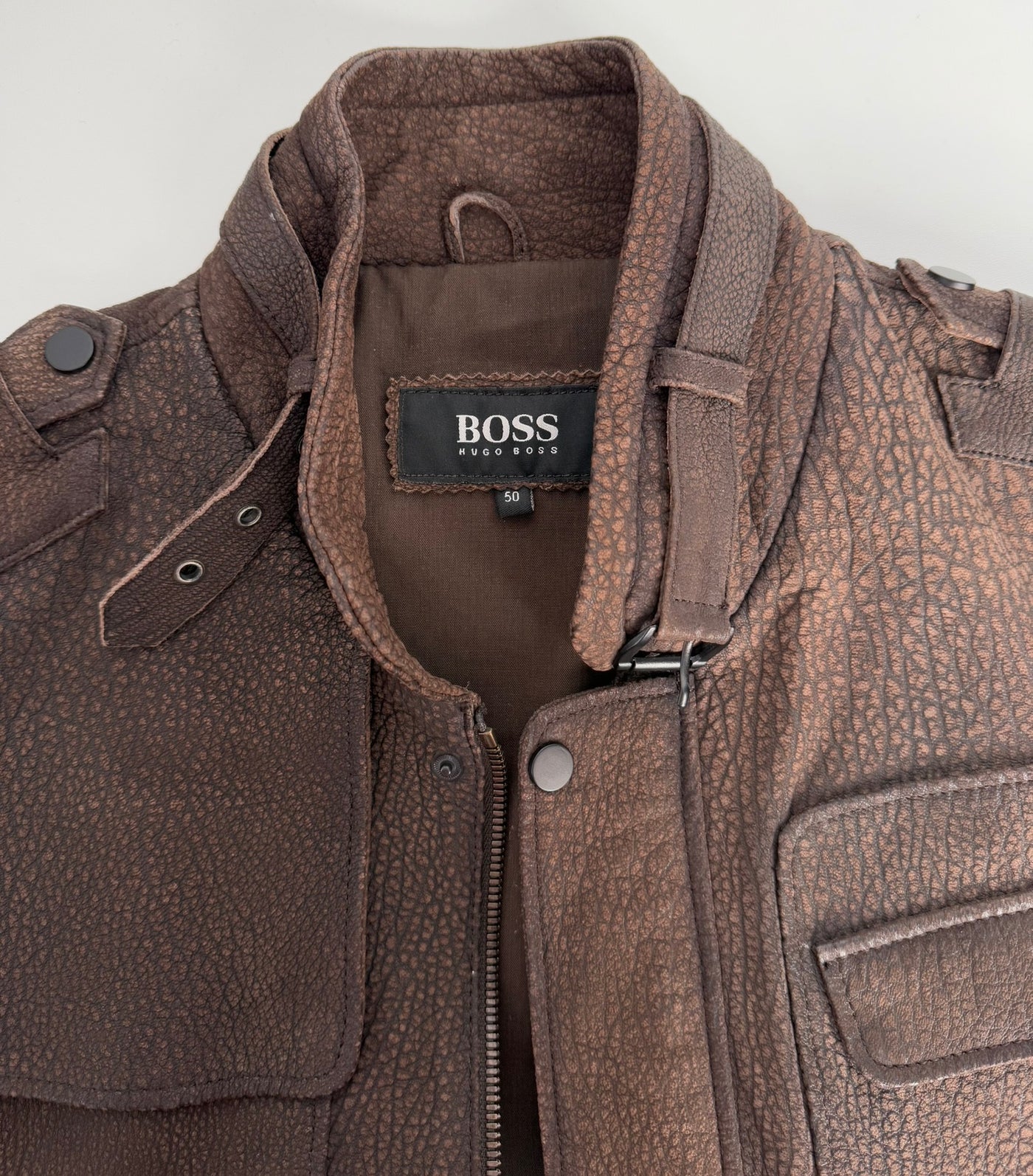 Abrigo de piel Hugo Boss (M)