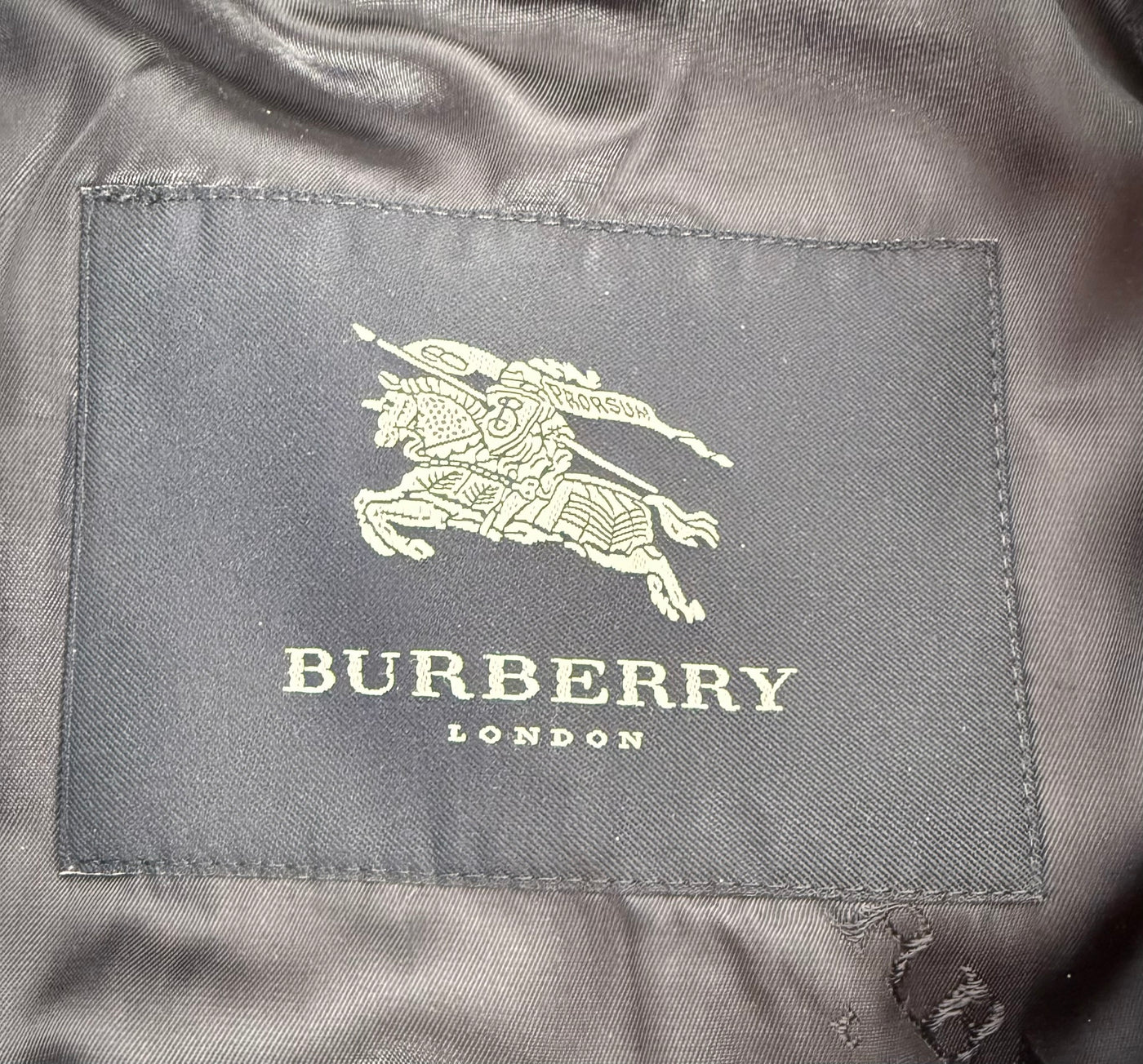 Abrigo Burberry (XL)