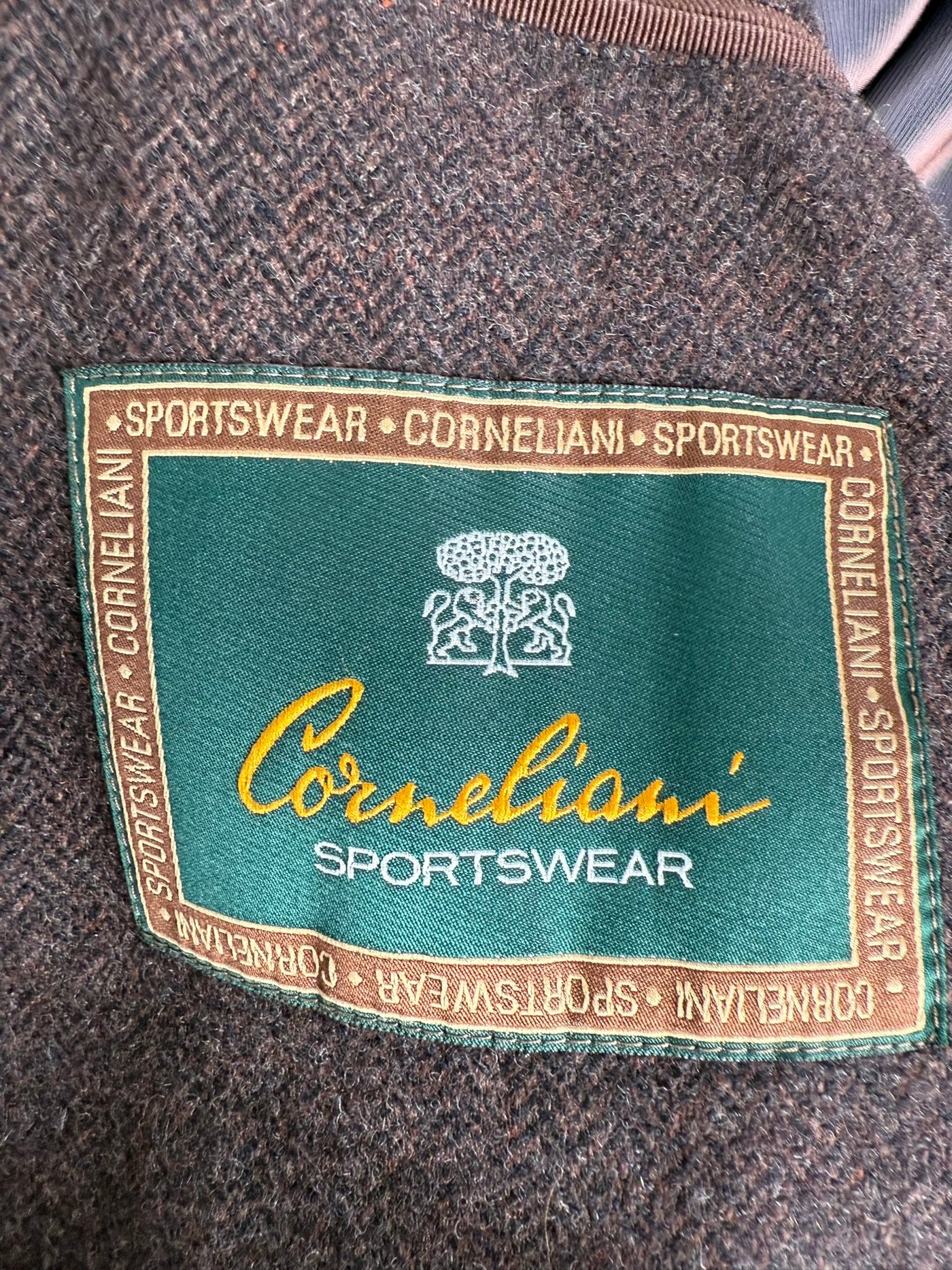 Abrigo Corneliani (XL)