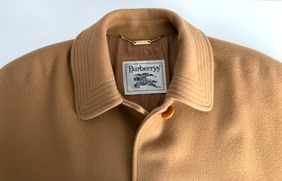 Abrigo Burberry (XL)