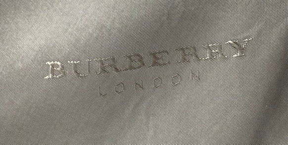 Traje de pantalón Burberry (M)
