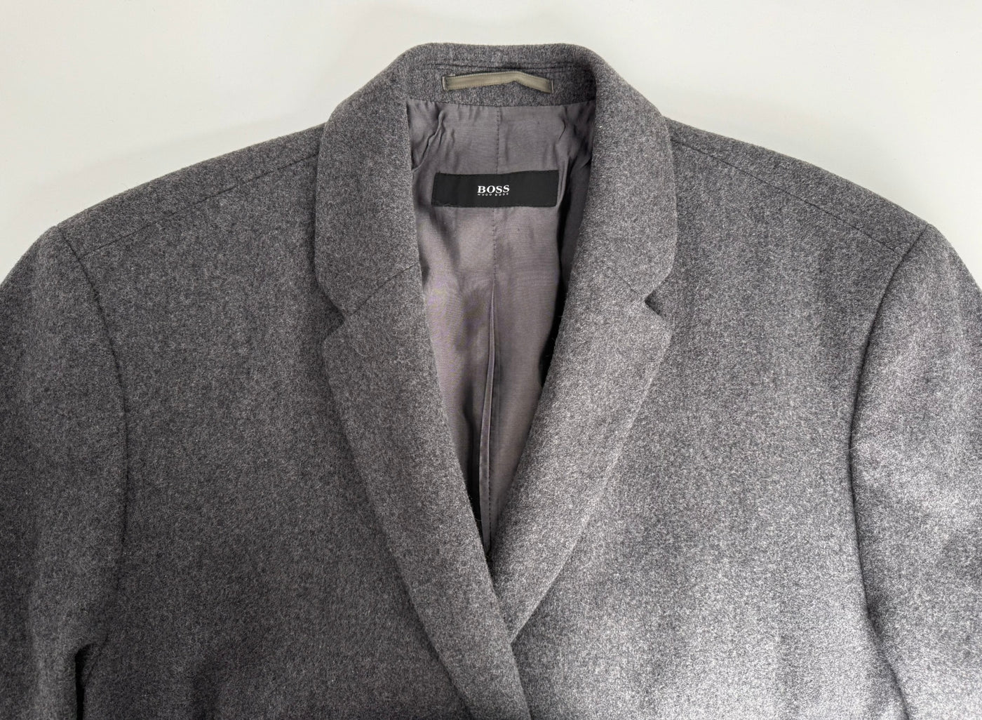Abrigo Hugo Boss (XL)