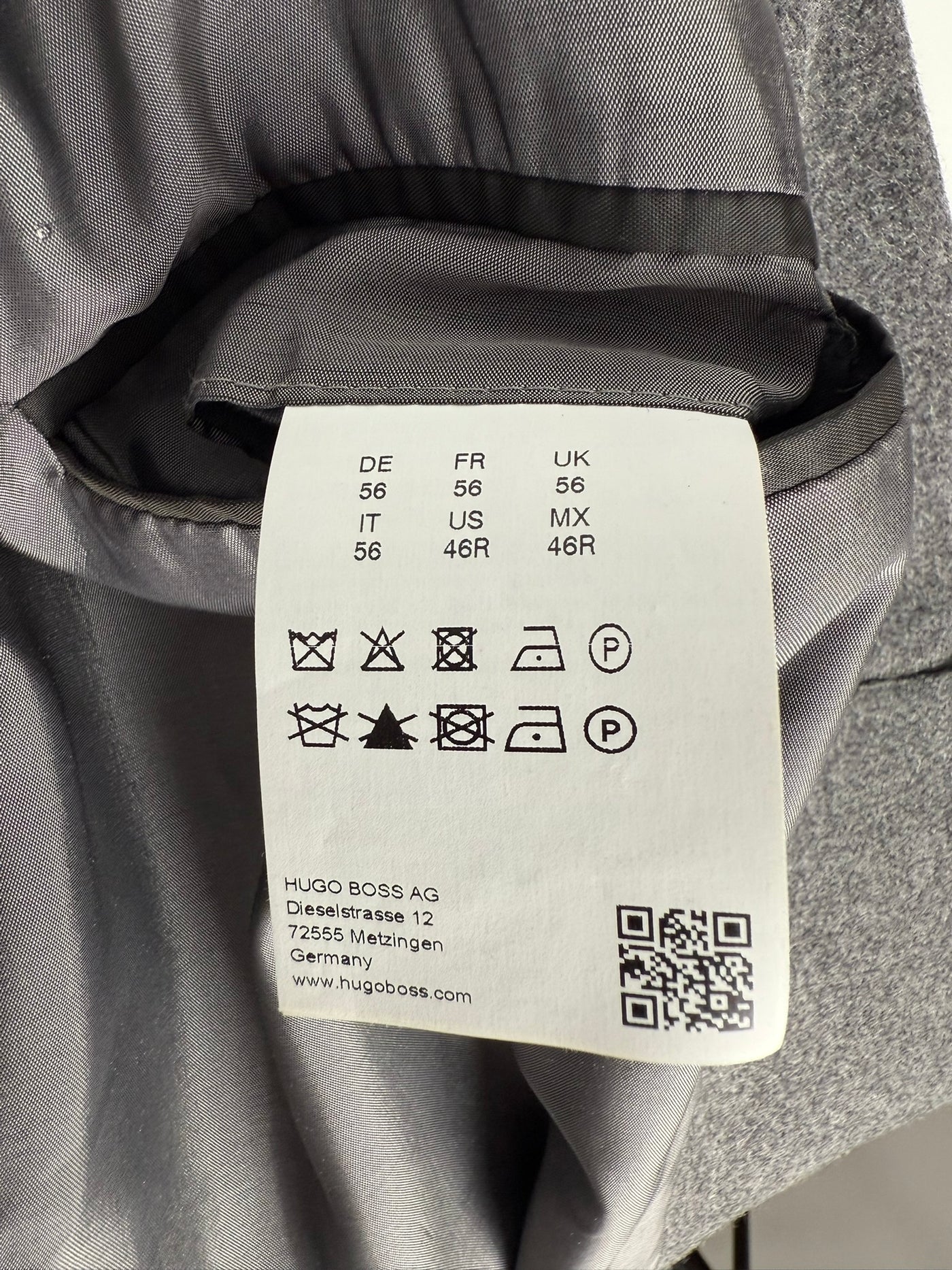 Abrigo Hugo Boss (XL)