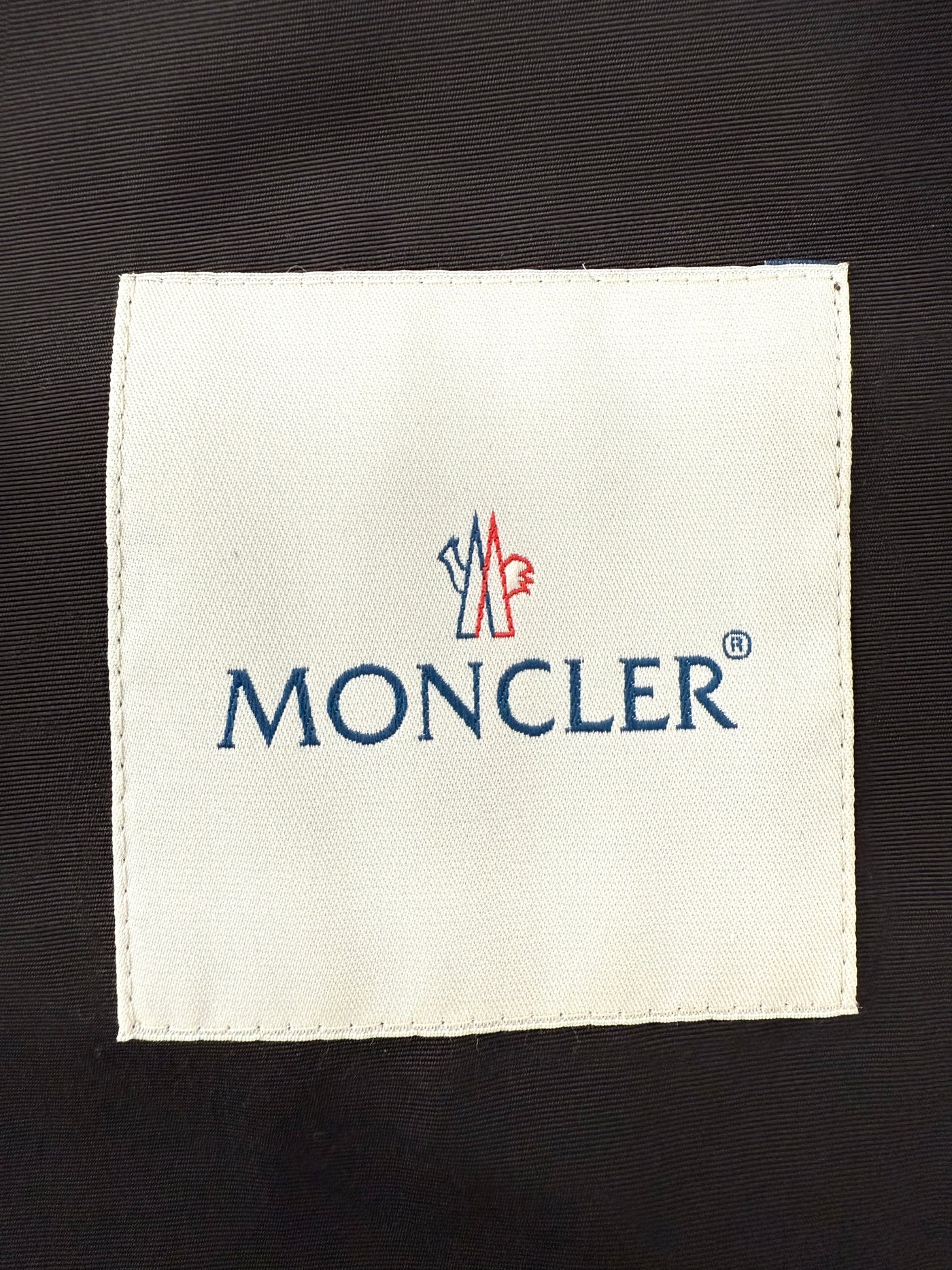 Cazadora Moncler (L)