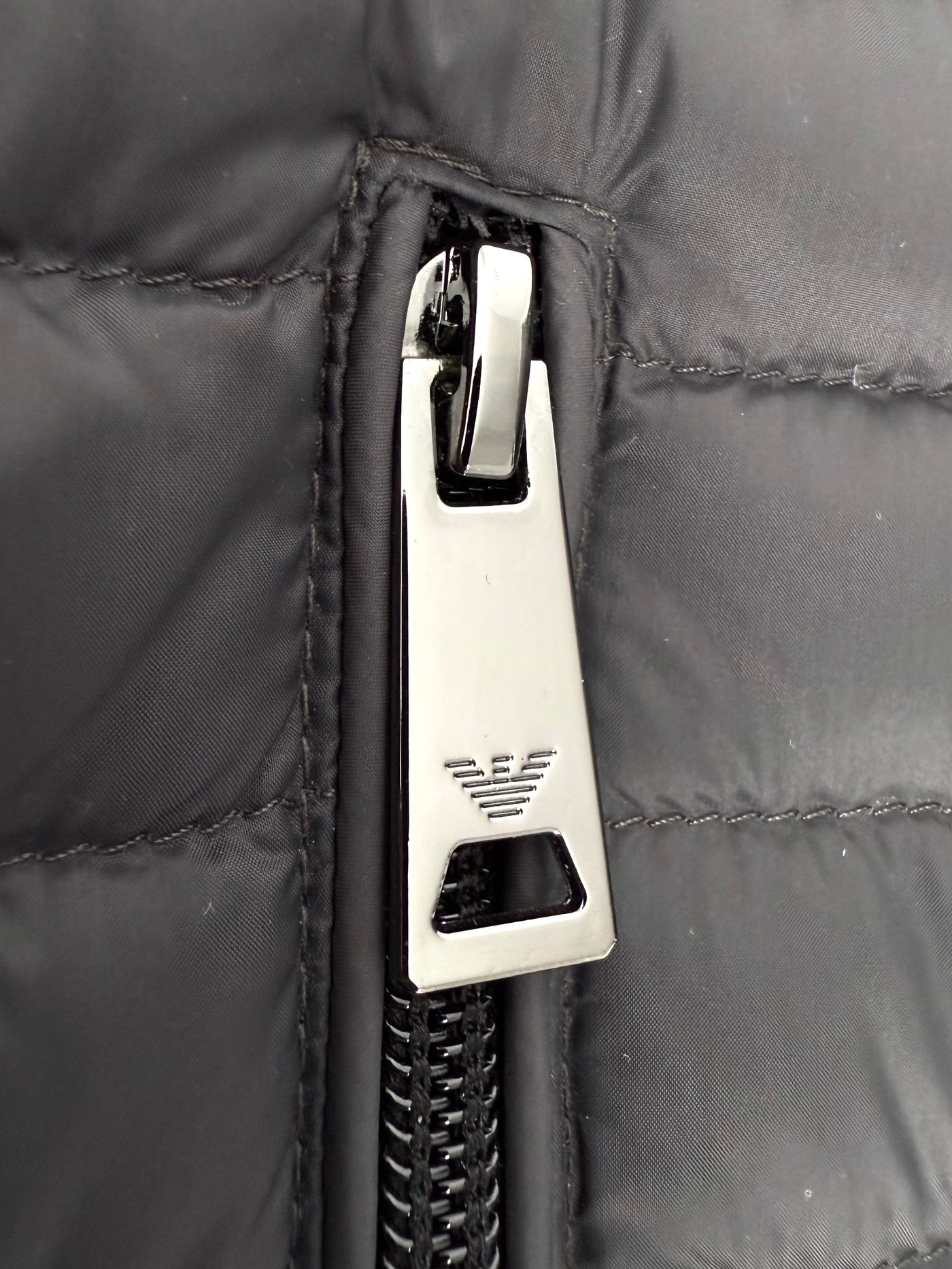 Chaleco de plumas Armani (S)