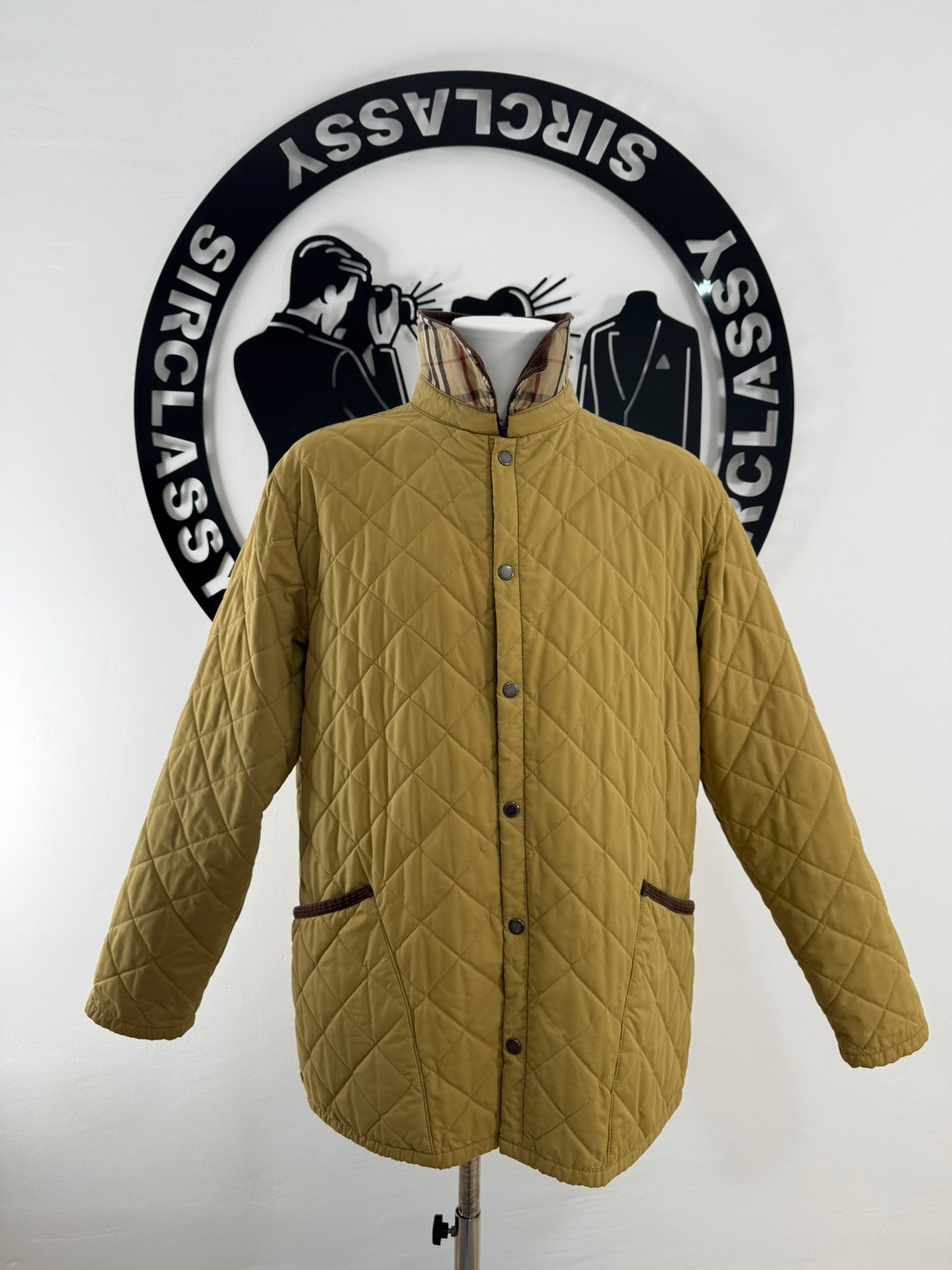 Abrigo Burberry (XL)