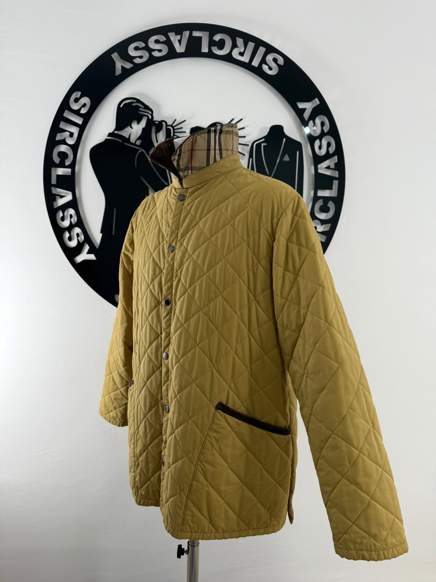 Abrigo Burberry (XL)
