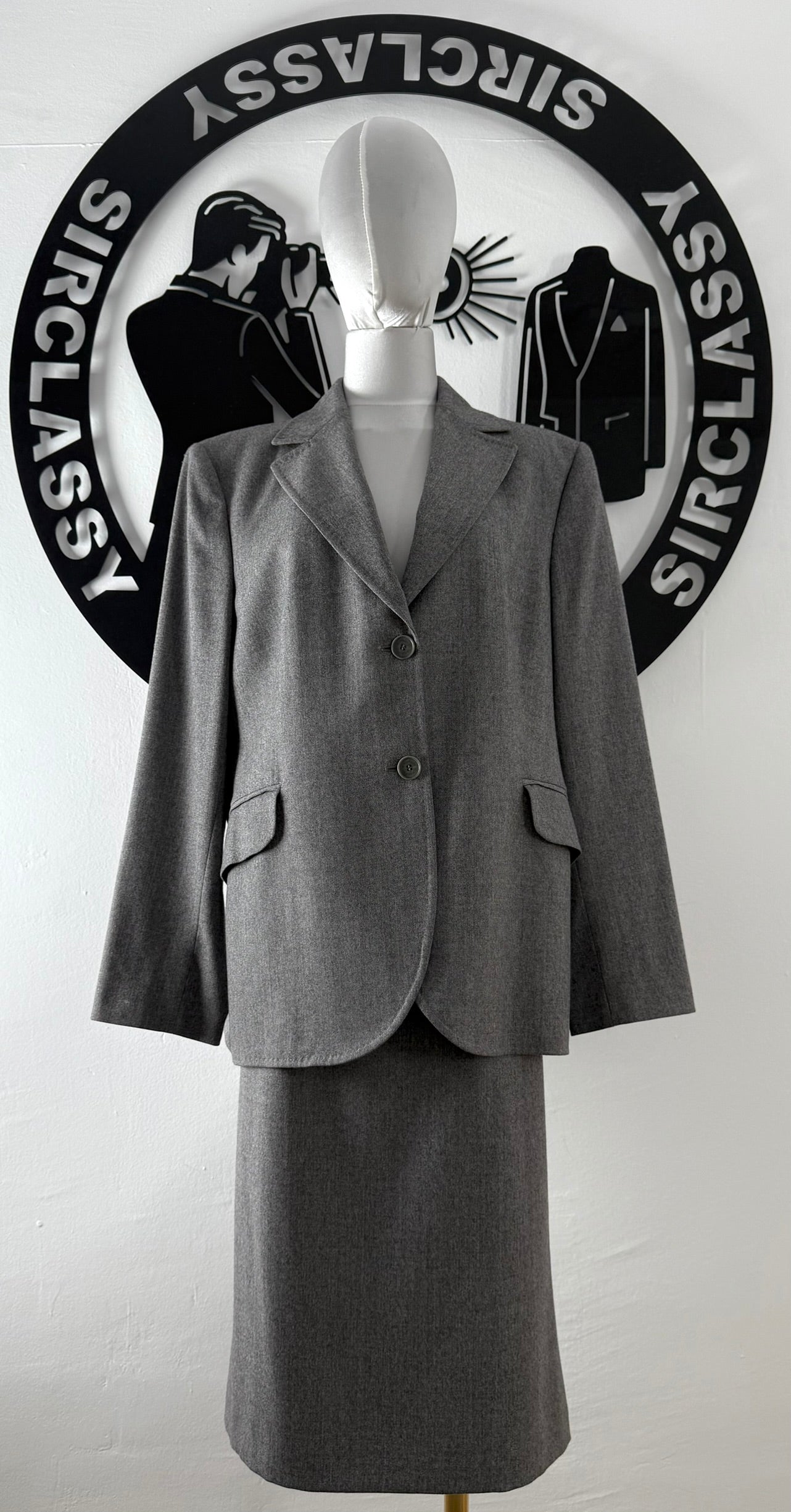 Traje de falda Burberry (XL)