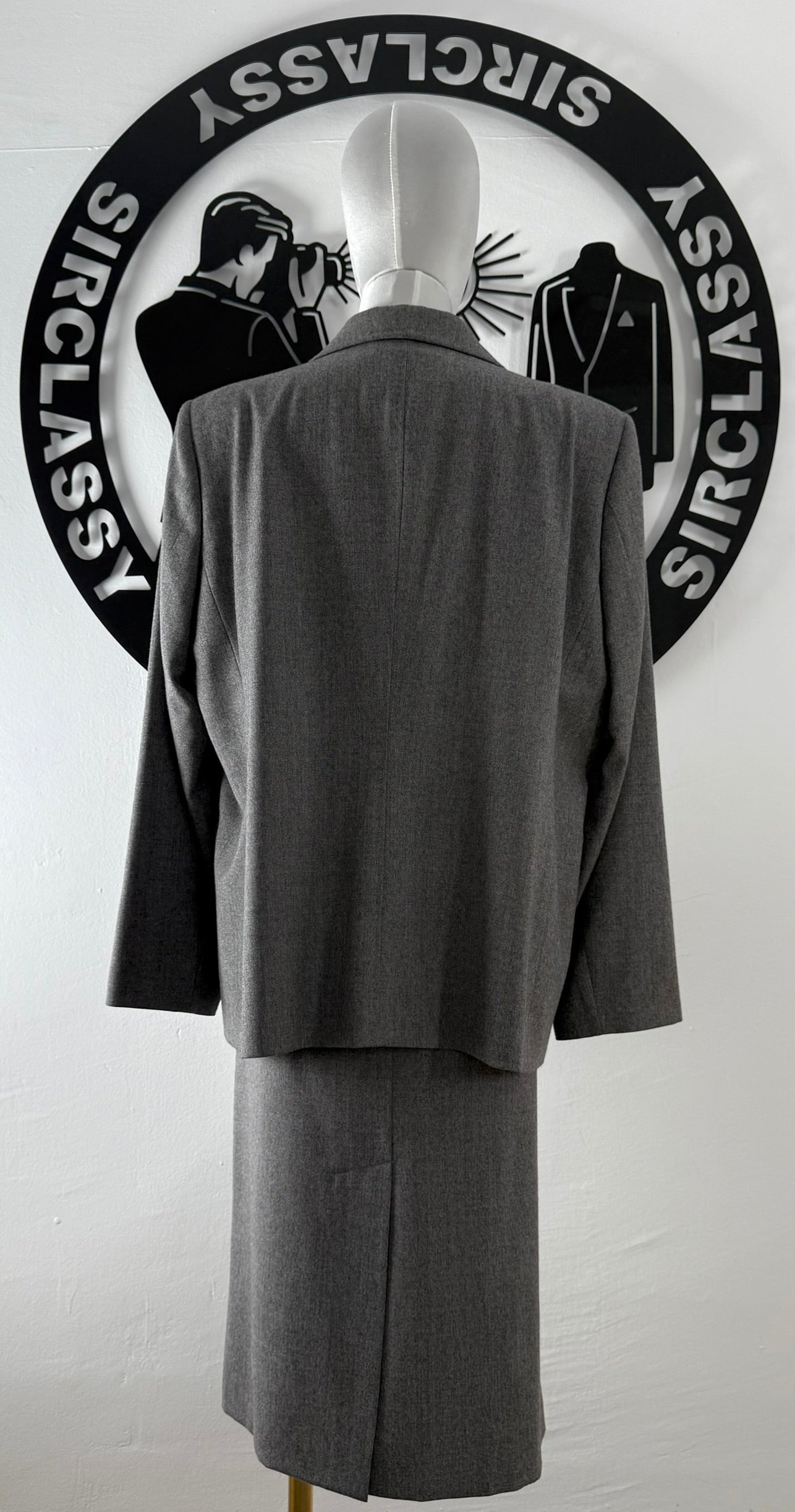 Traje de falda Burberry (XL)