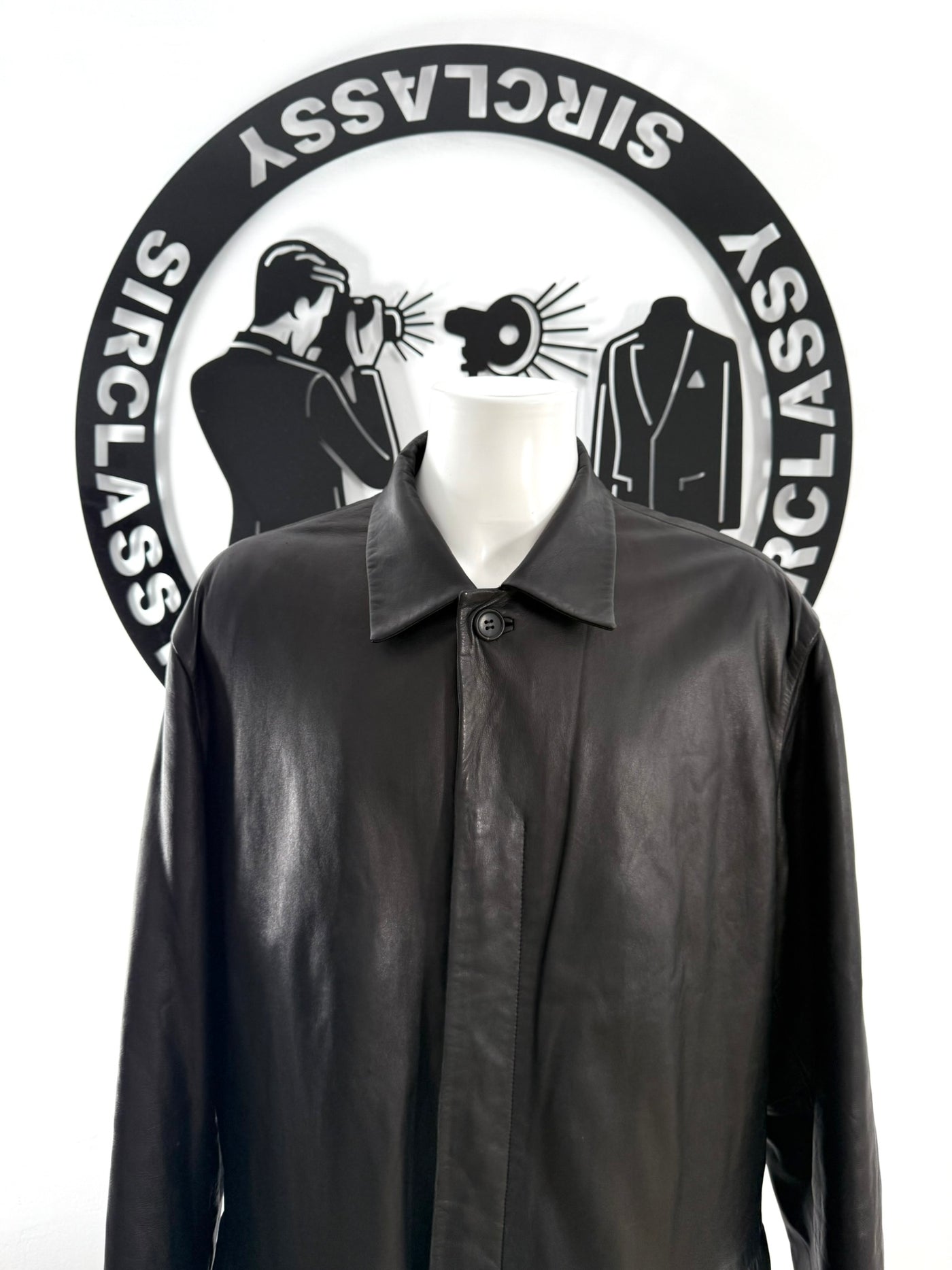 Abrigo de piel Hugo Boss (XXL)