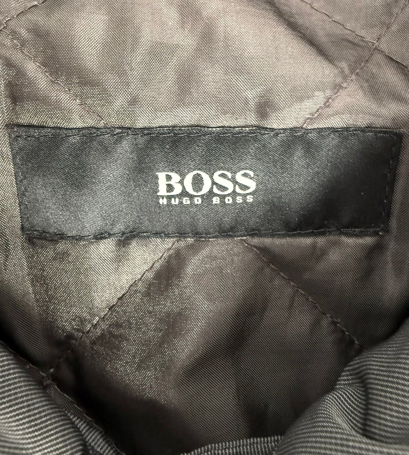 Gabardina Hugo Boss (XL)