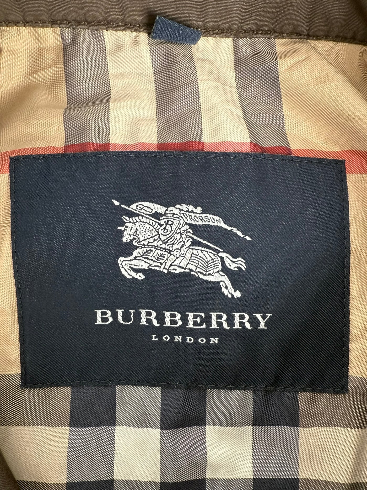 Abrigo Burberry (XL)