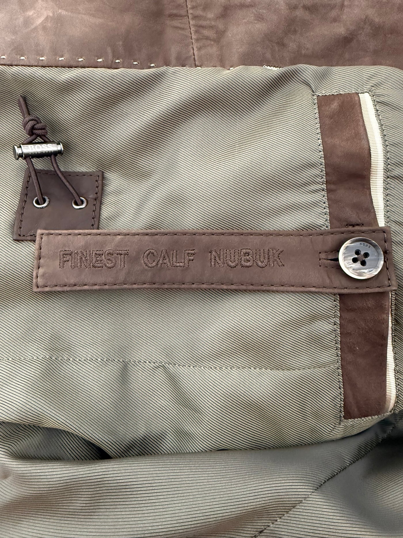 Abrigo de piel Hugo Boss (M)