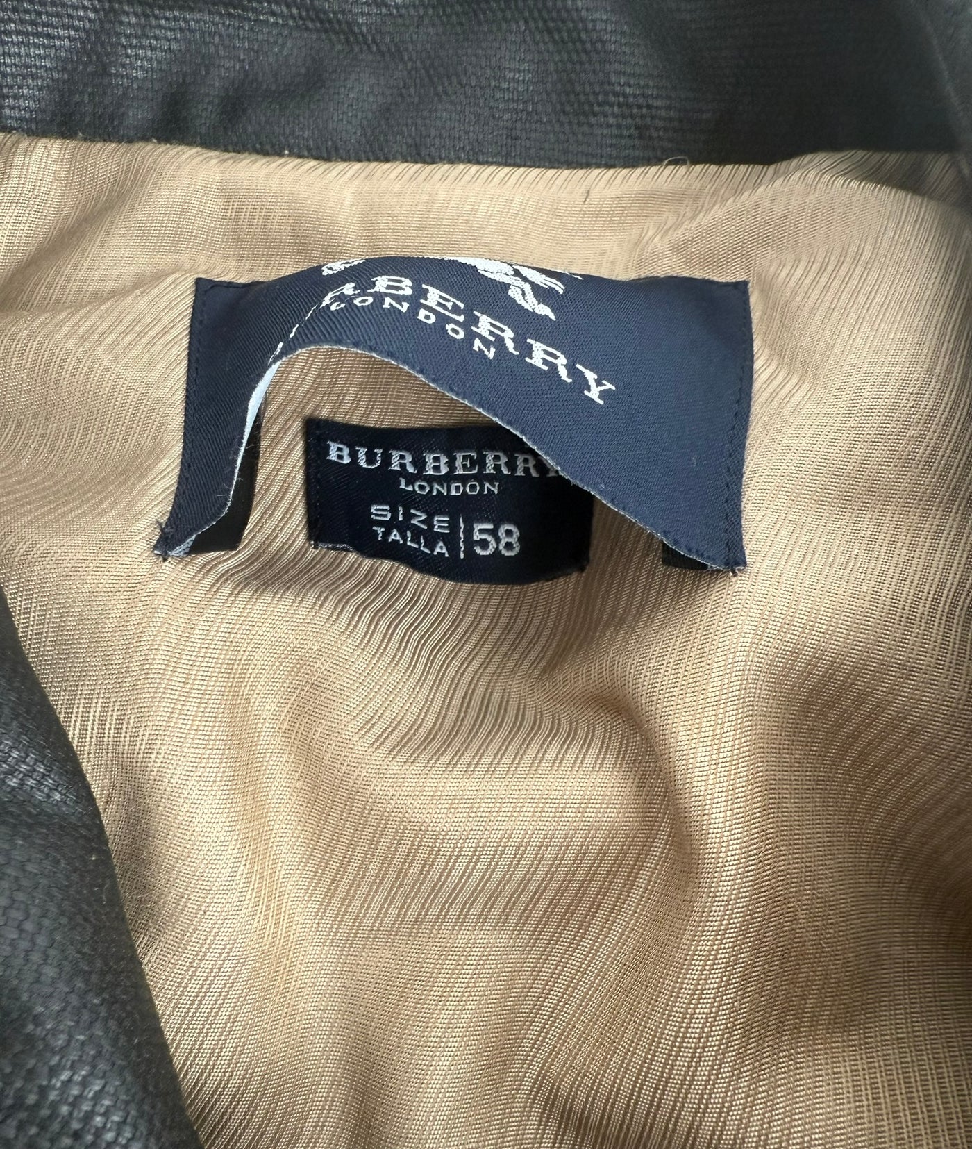 Abrigo Burberry (XL)