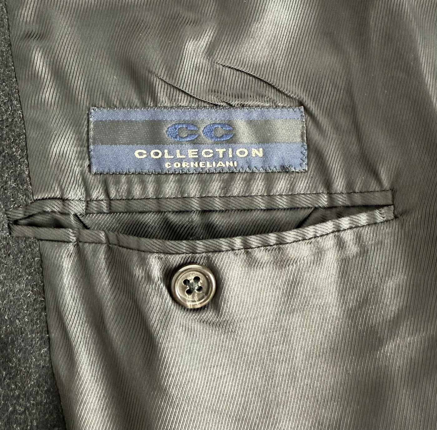Abrigo Corneliani (XXL)