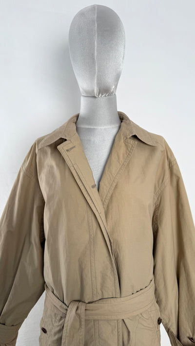 Gabardina Burberry (L)