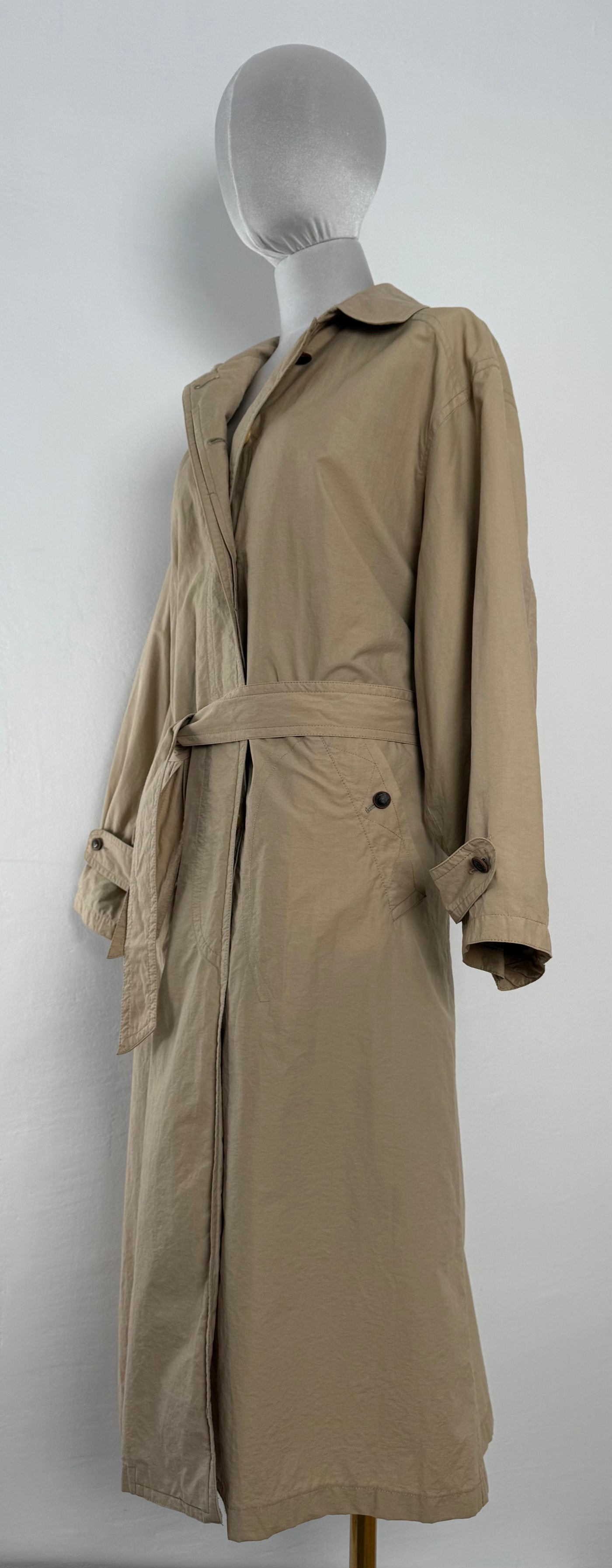 Gabardina Burberry (L)