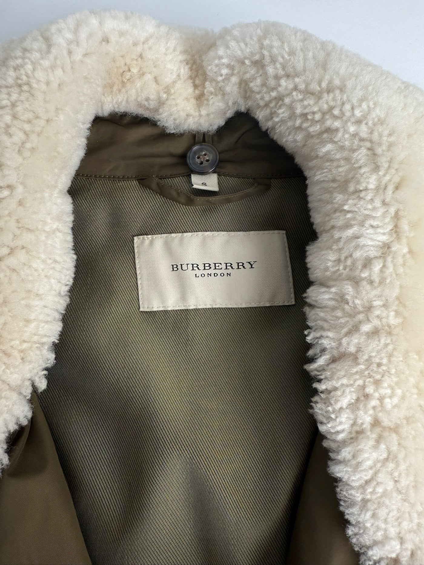 Abrigo Burberry (S)