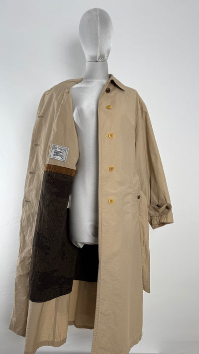 Gabardina Burberry (L)