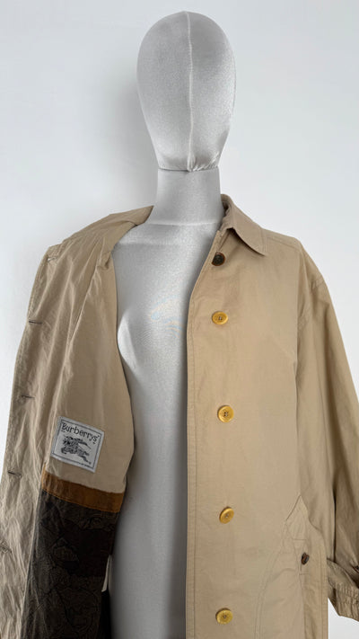 Gabardina Burberry (L)