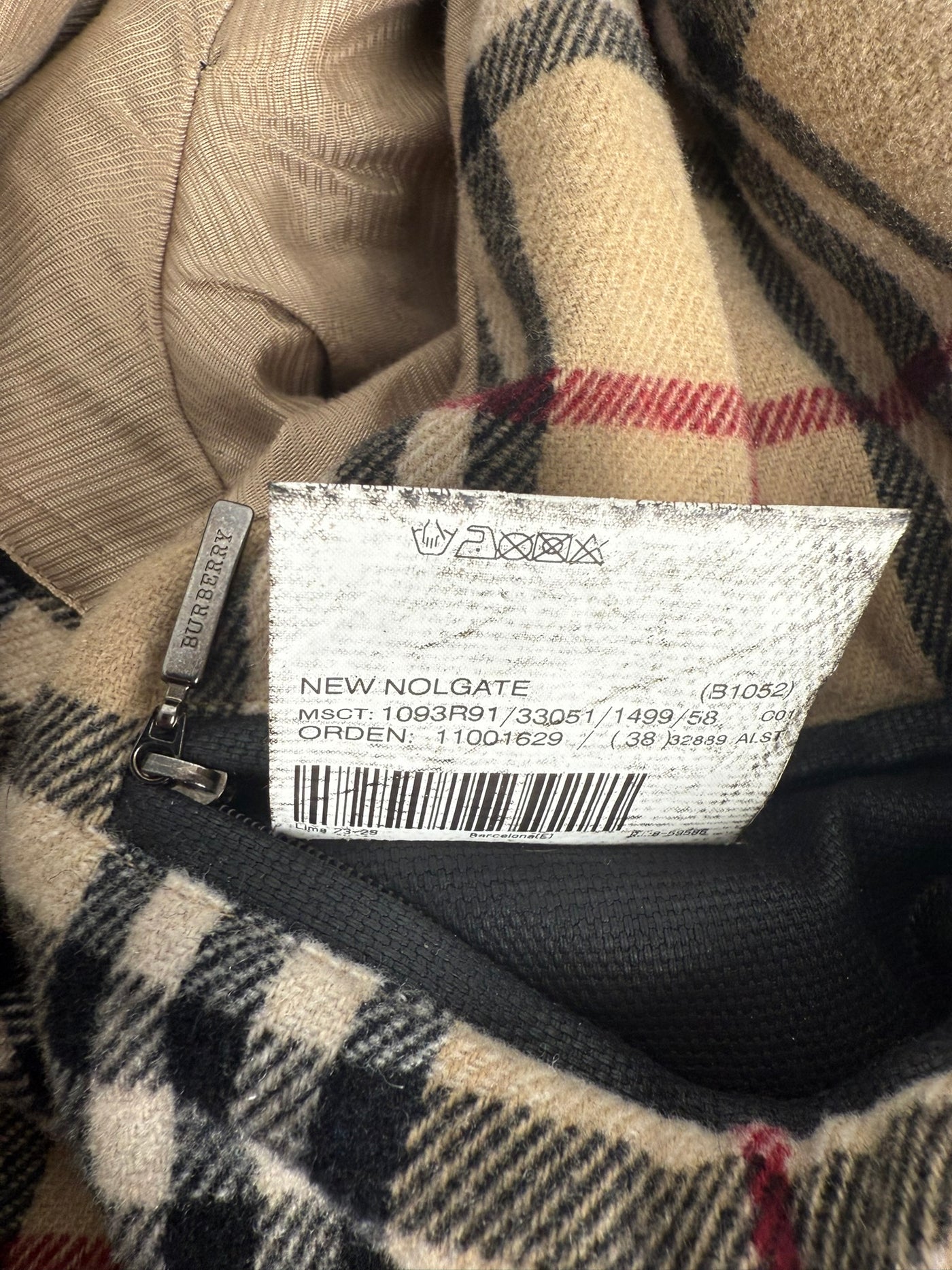 Abrigo Burberry (XL)