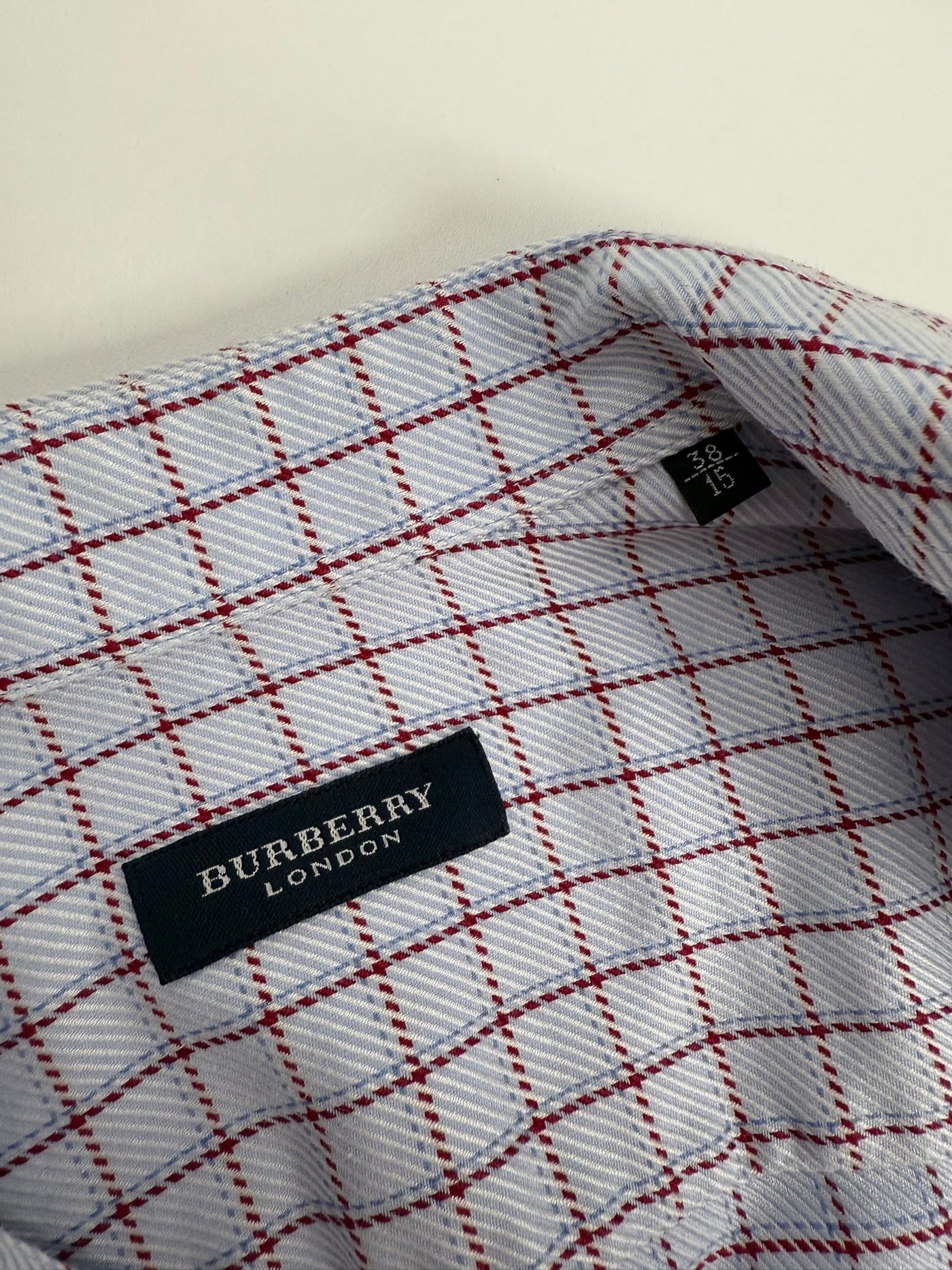 Camisa Burberry (M)