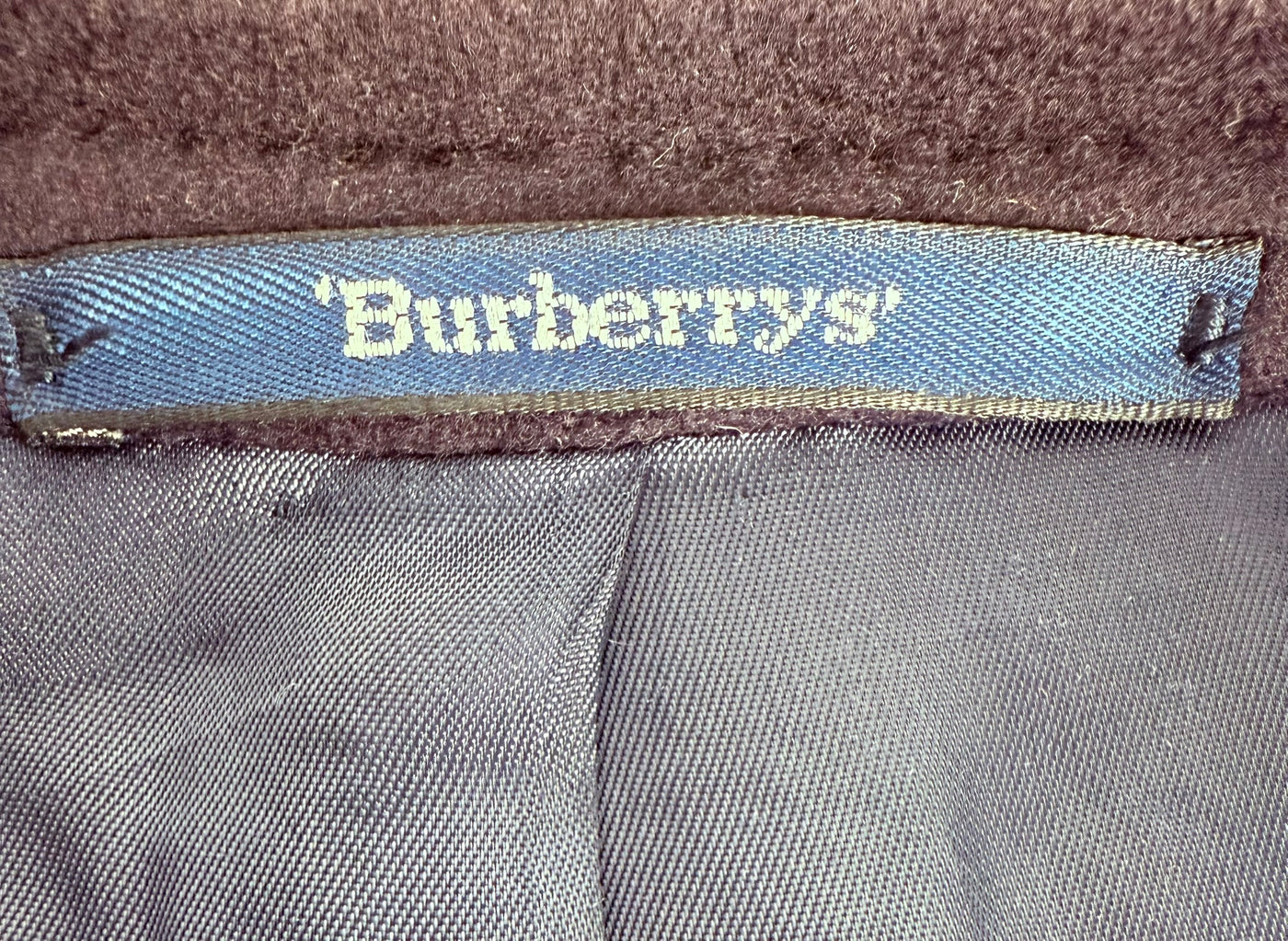 Abrigo Burberry (L)