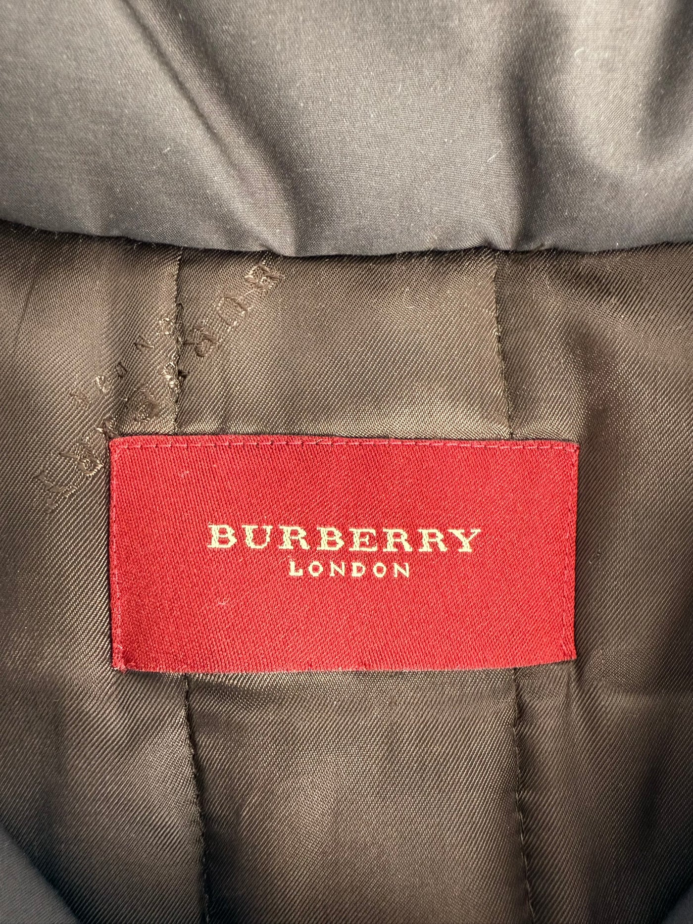 Abrigo Burberry (L)