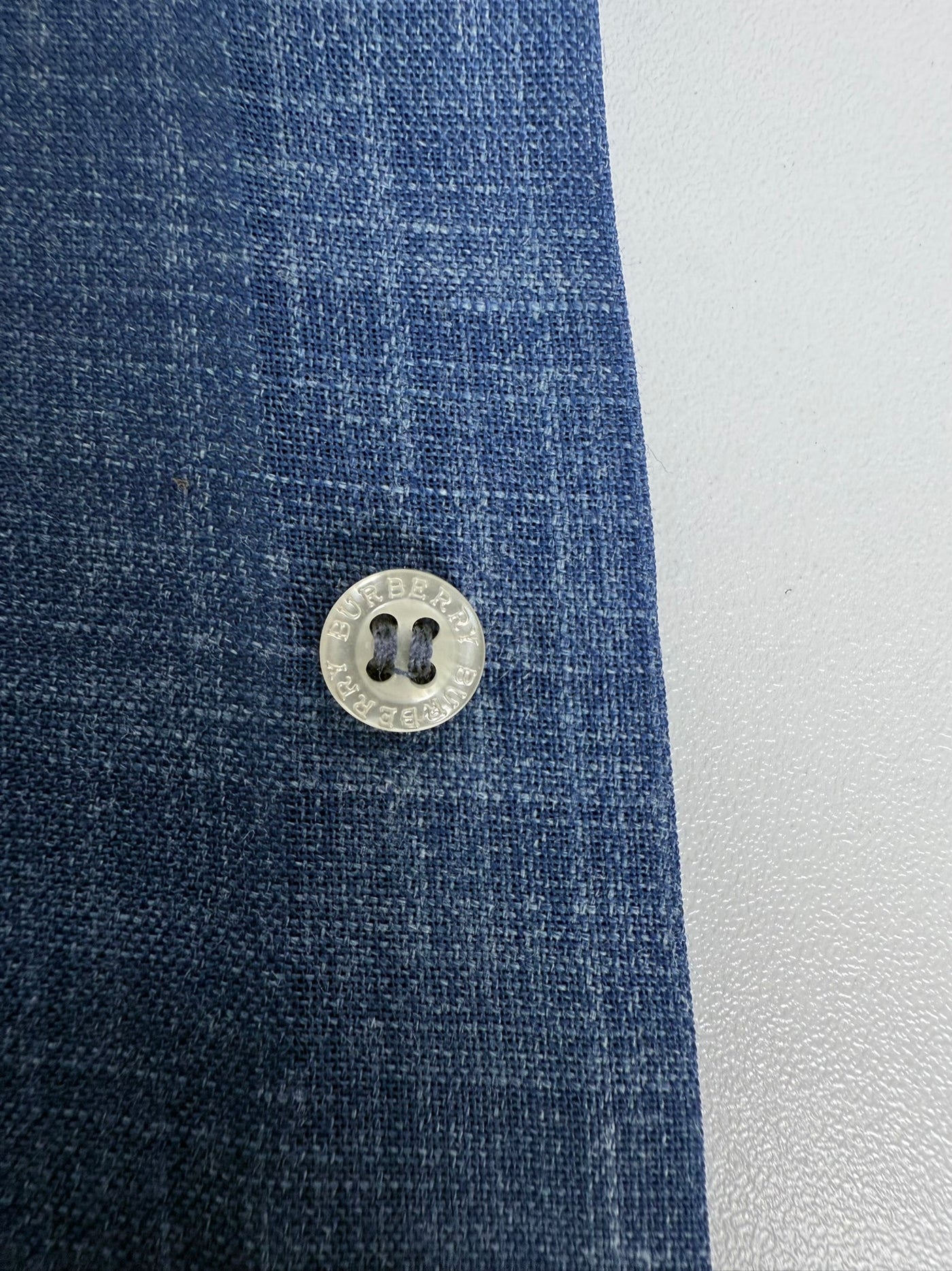 Camisa Burberry (L)