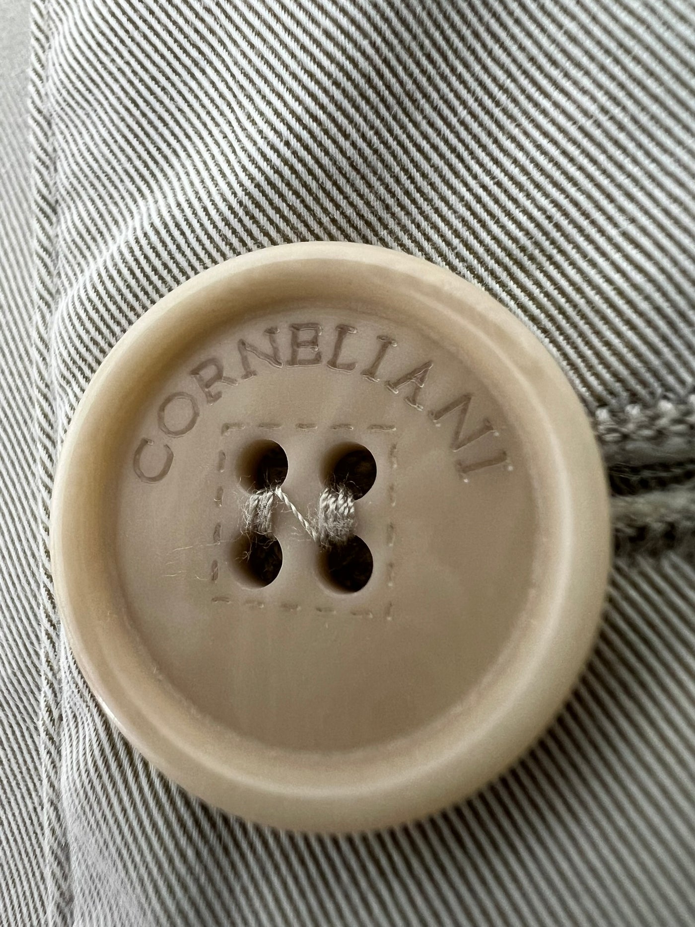 Gabardina Corneliani (XL)