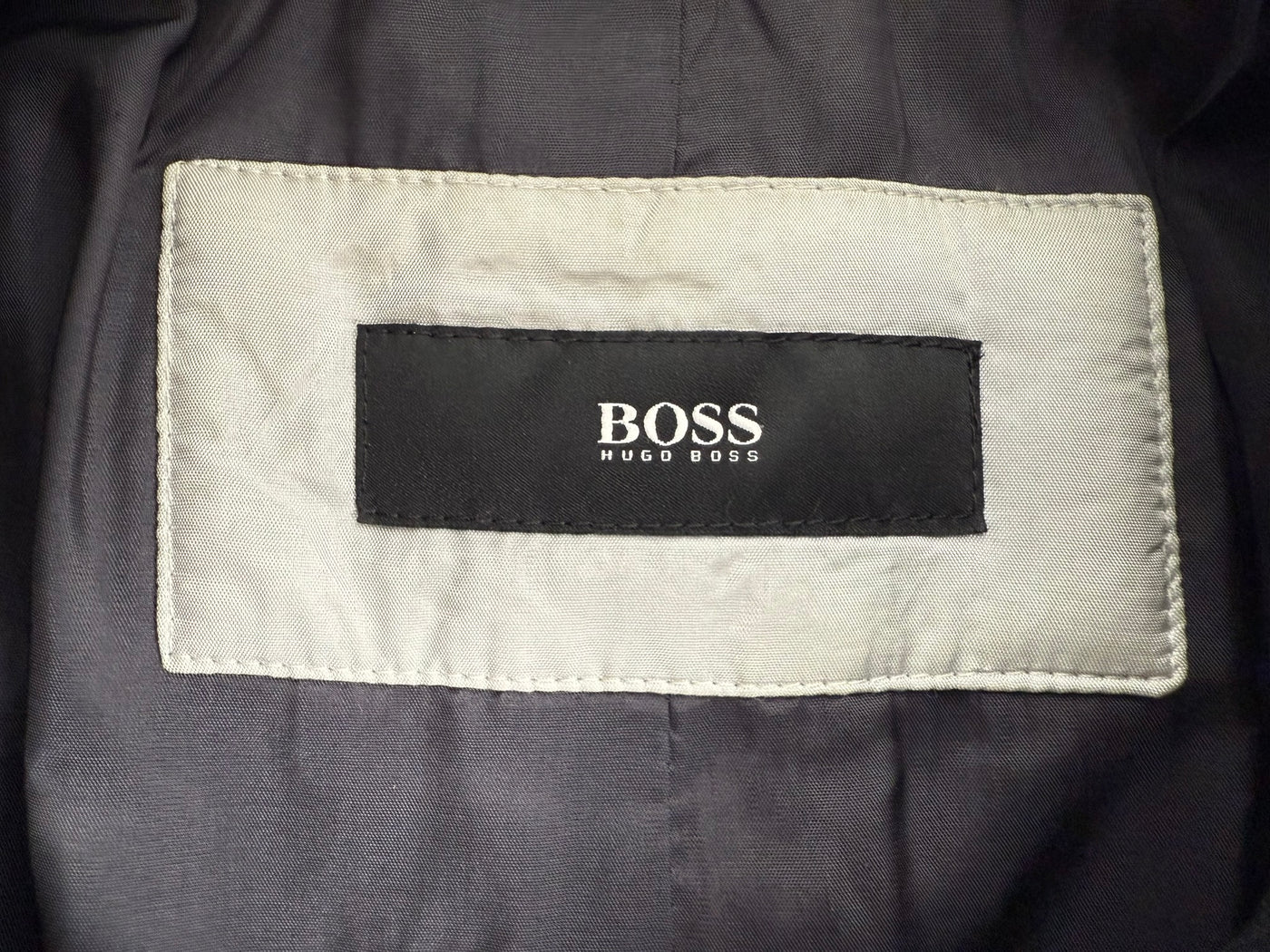 Abrigo Hugo Boss (XL)
